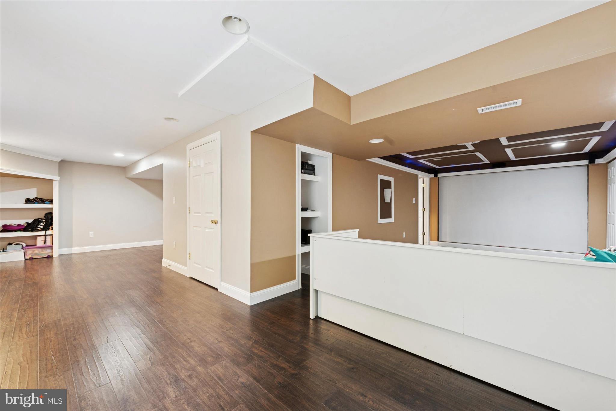 RESERVE AT EAGLE - Residential Lease