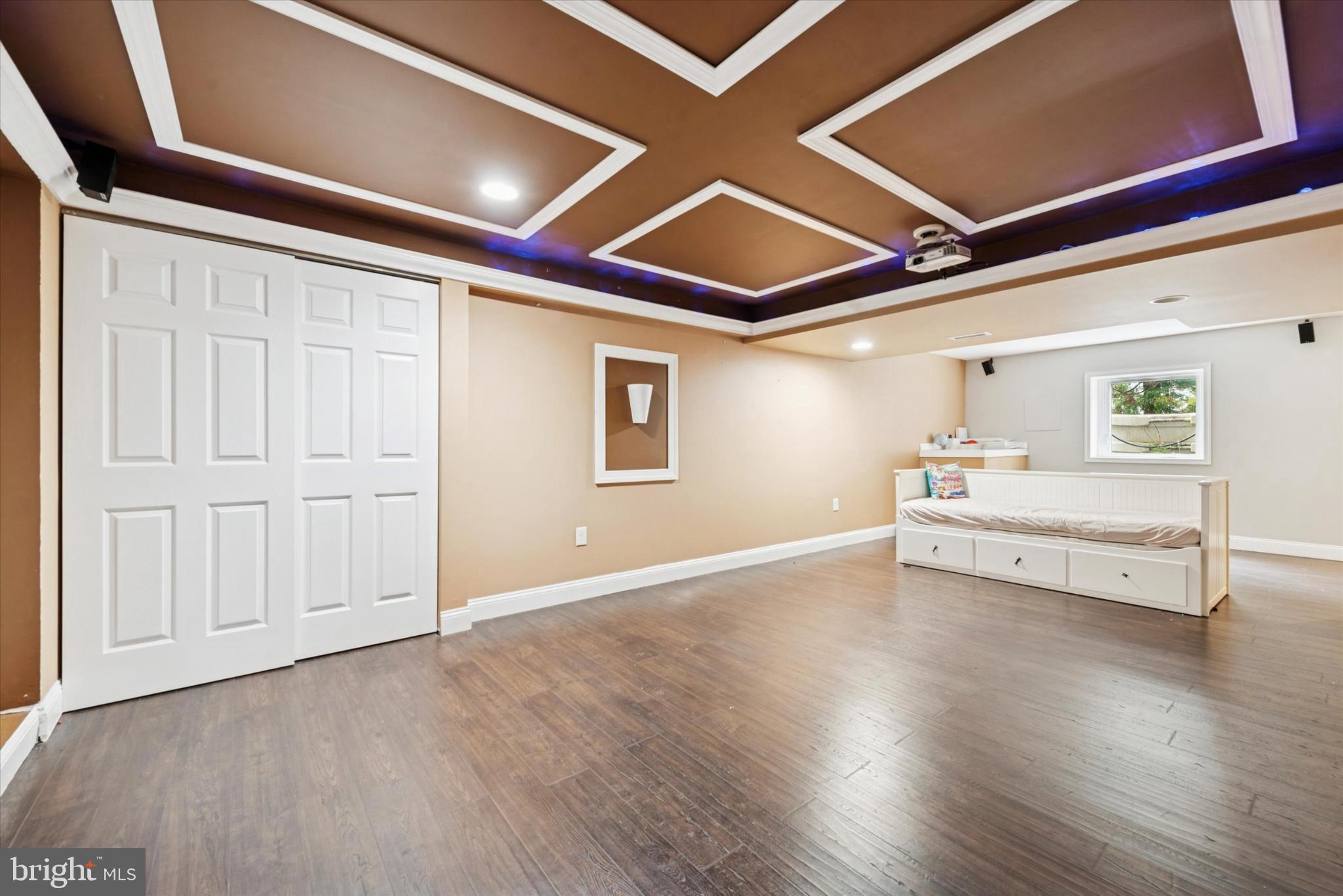 RESERVE AT EAGLE - Residential Lease