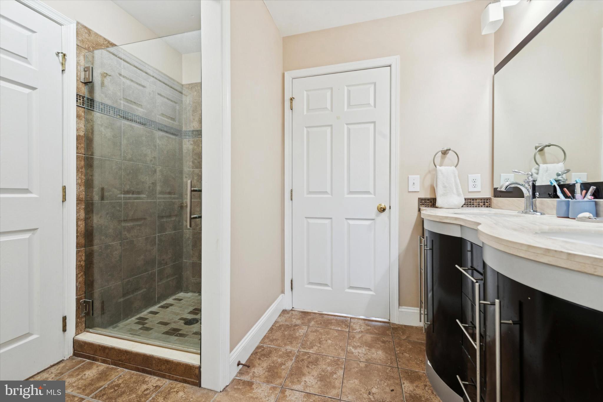 RESERVE AT EAGLE - Residential Lease