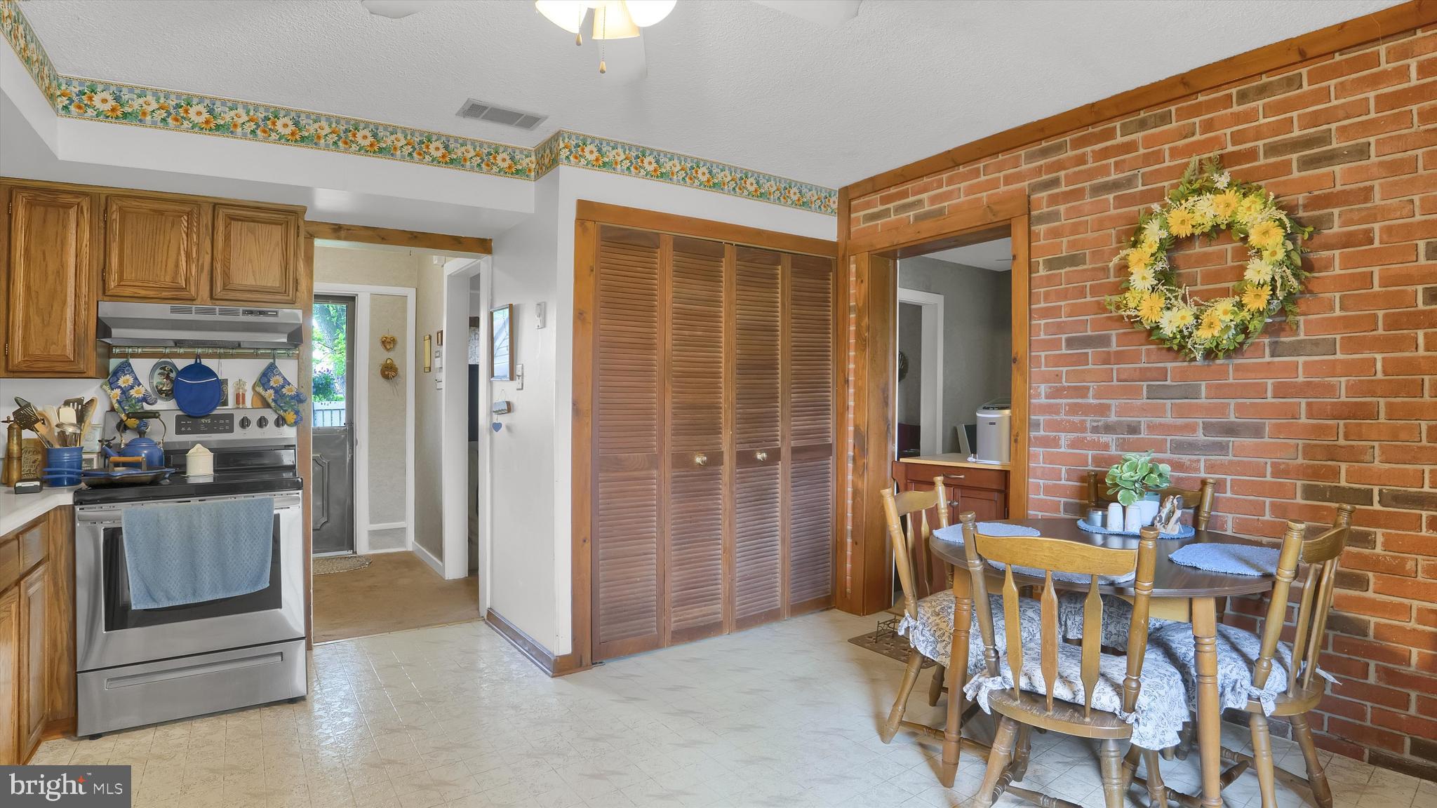 BIRCHWOOD - Residential