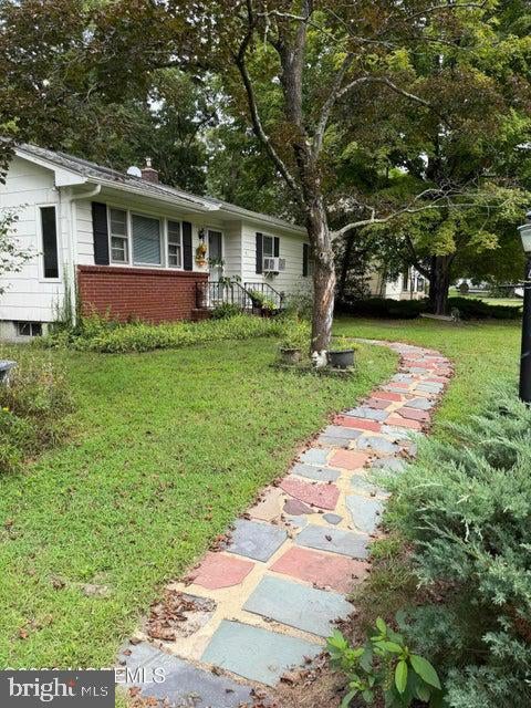 4 PEACHTREE STREET