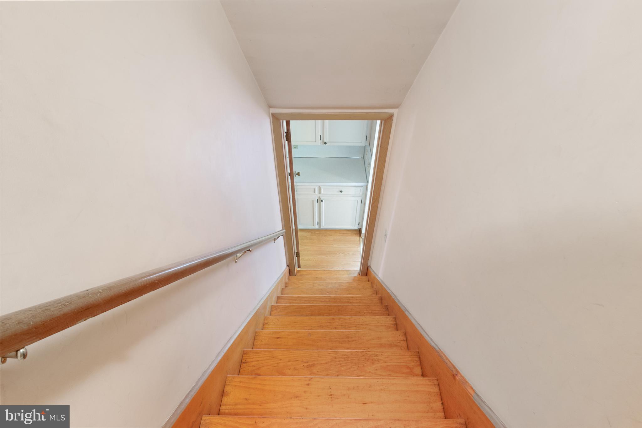 WALNUT STREET - Residential