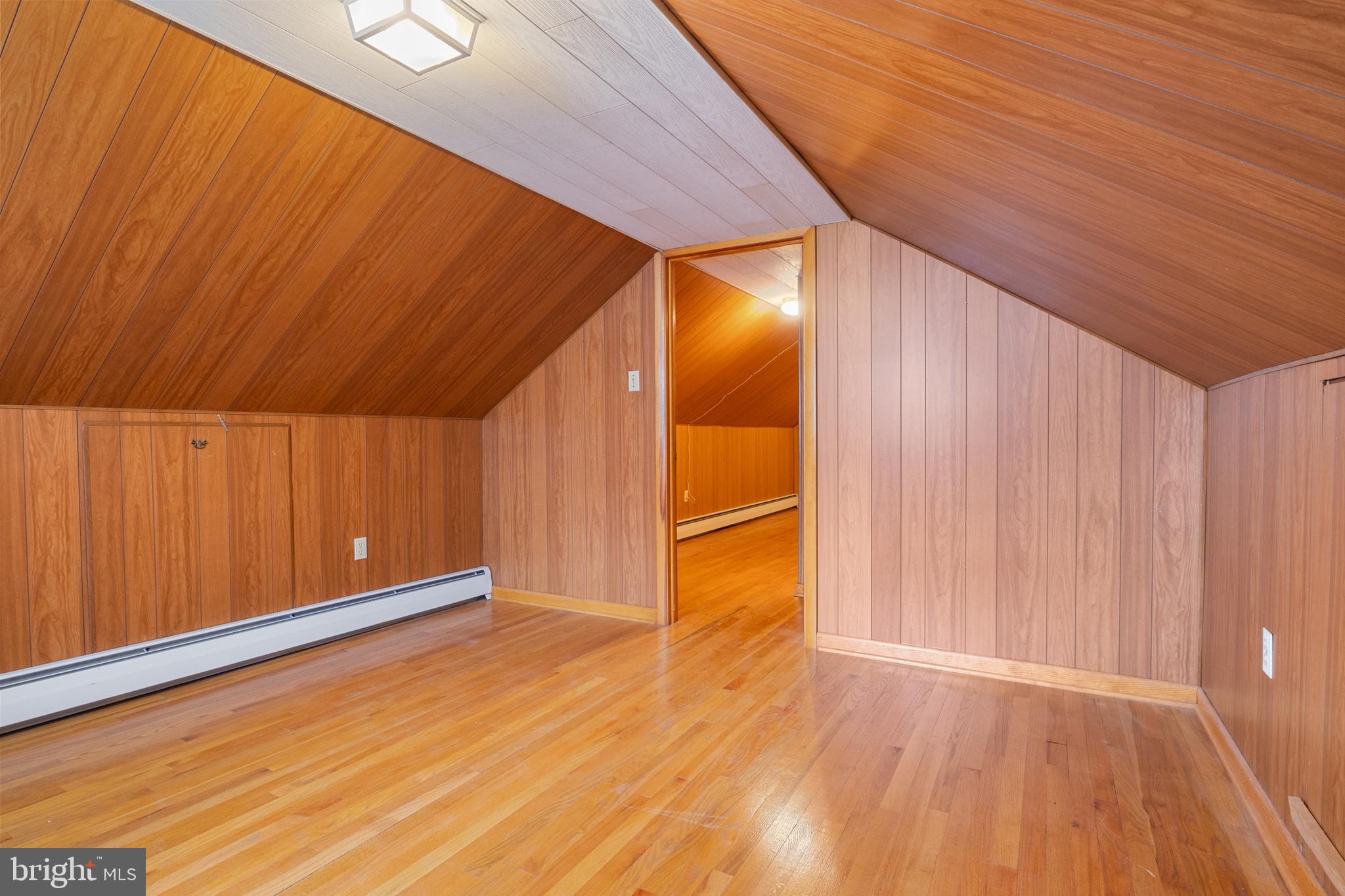 WALNUT STREET - Residential