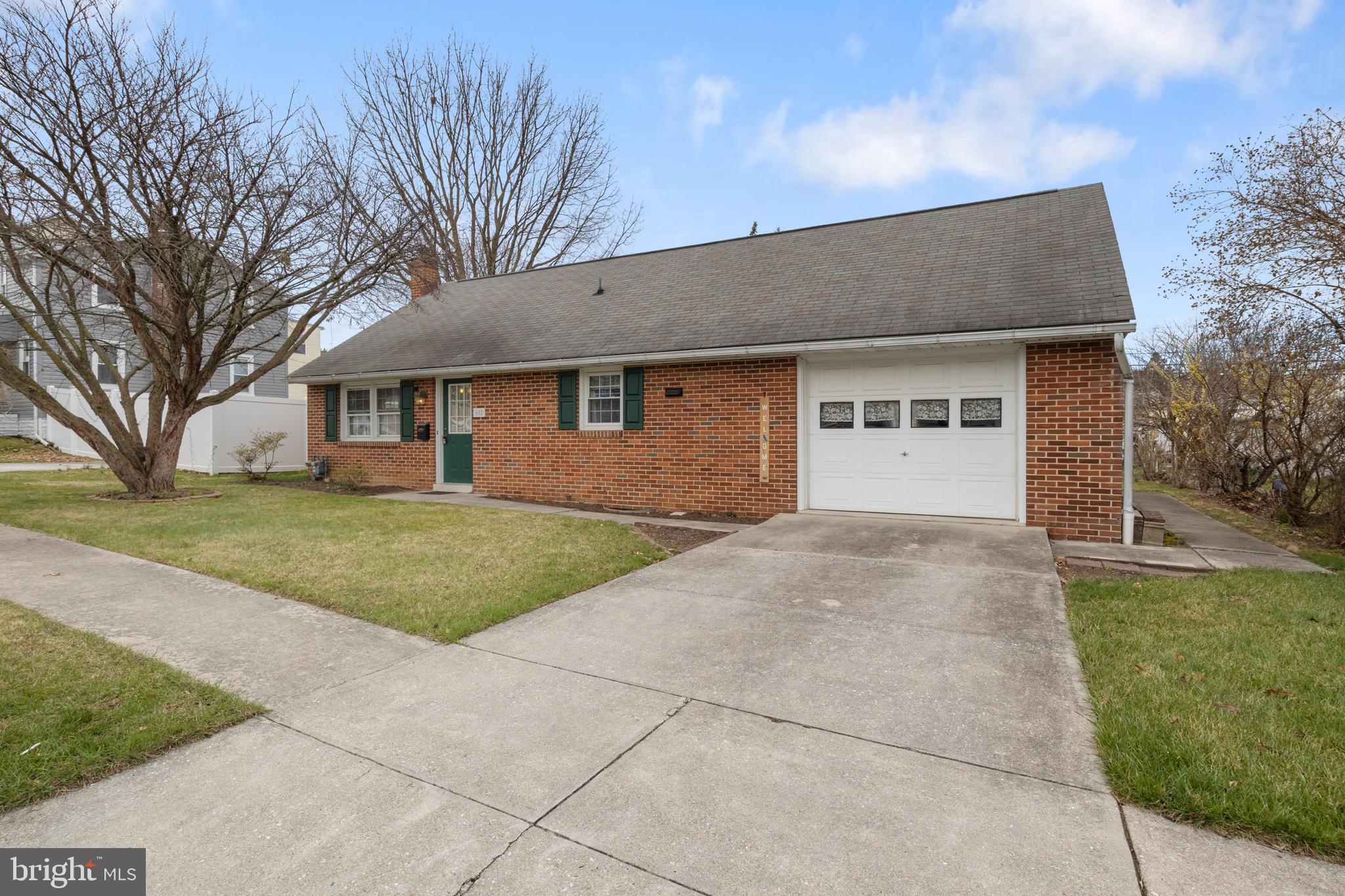 WALNUT STREET - Residential