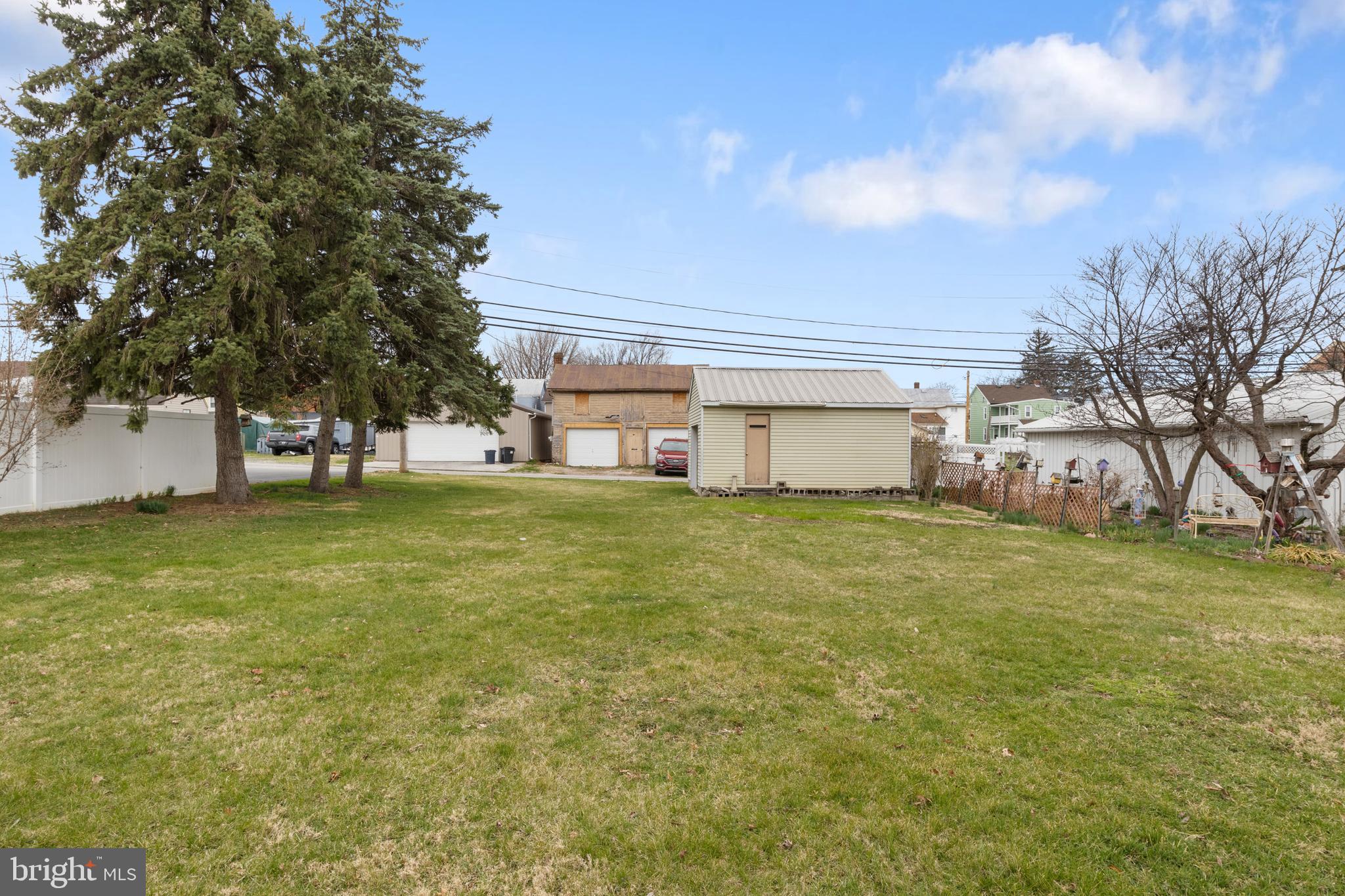 WALNUT STREET - Residential