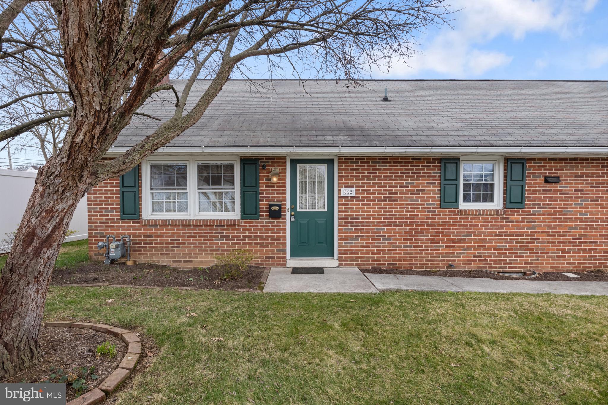 WALNUT STREET - Residential