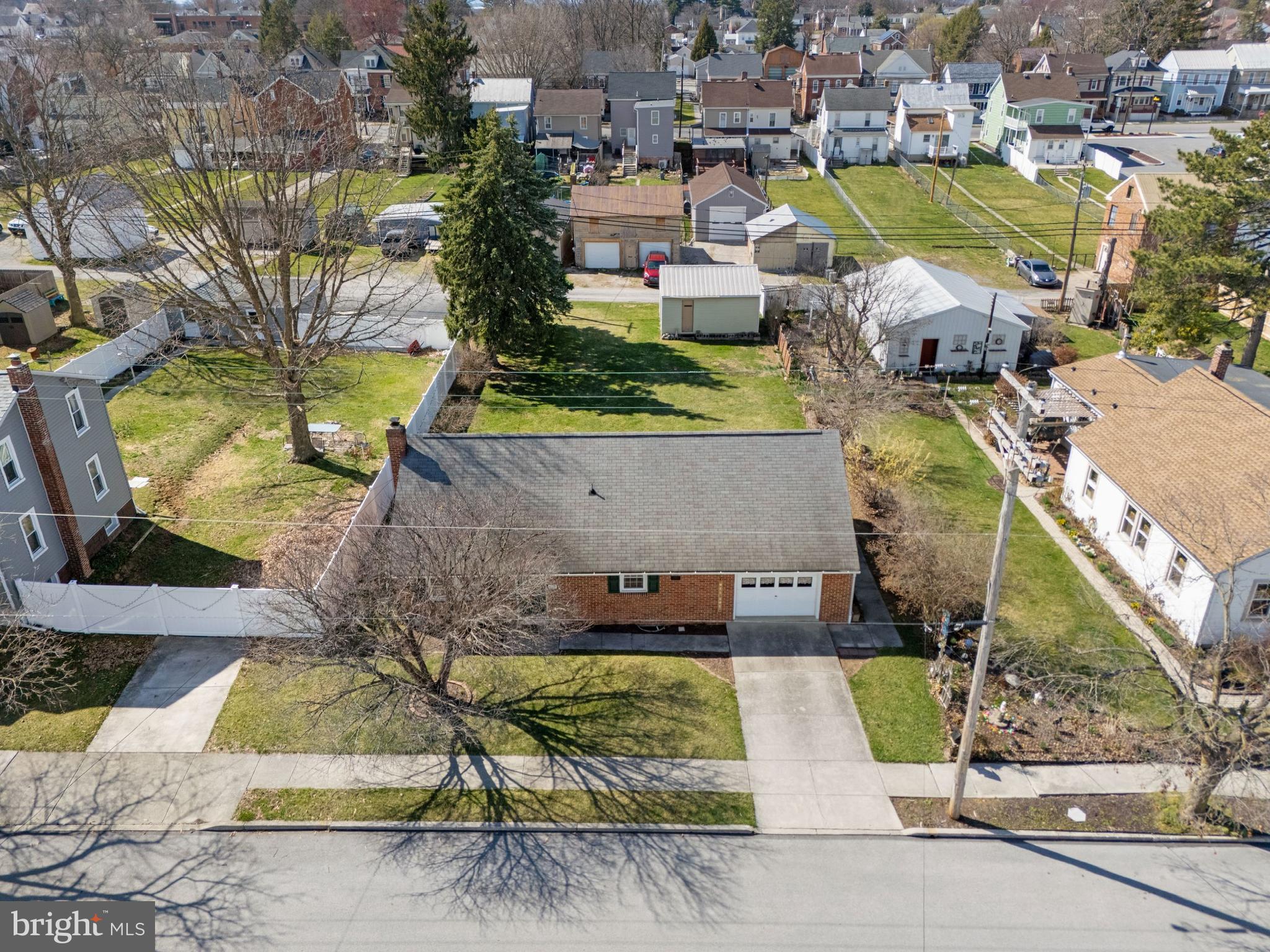 WALNUT STREET - Residential