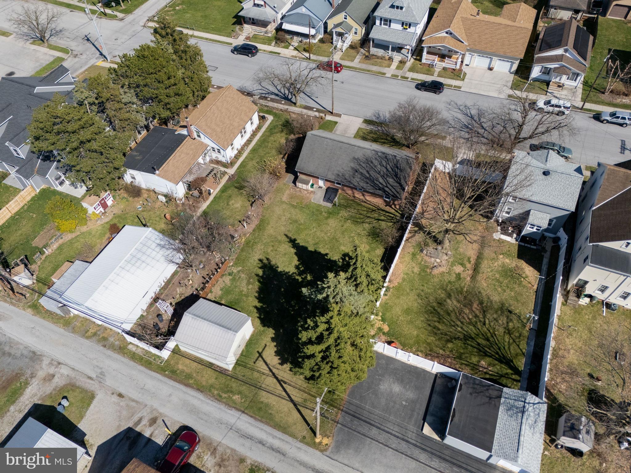 WALNUT STREET - Residential