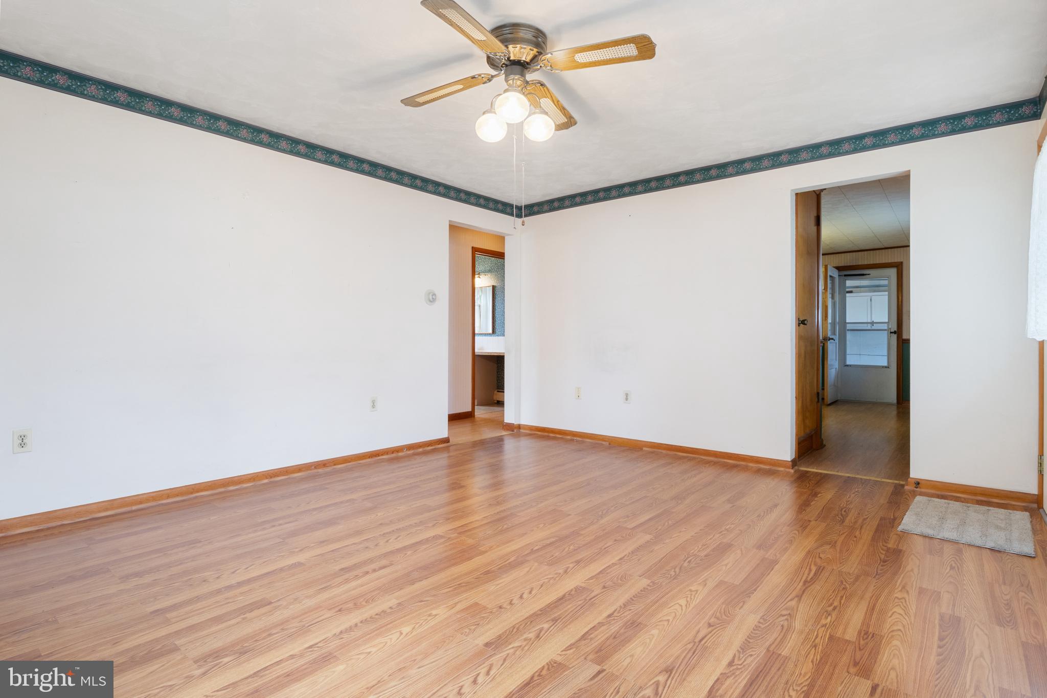 WALNUT STREET - Residential