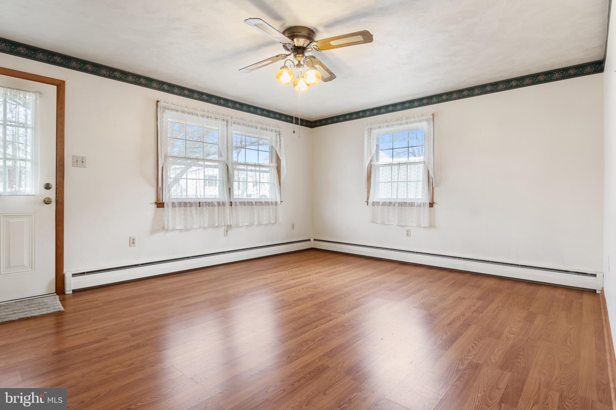 WALNUT STREET - Residential