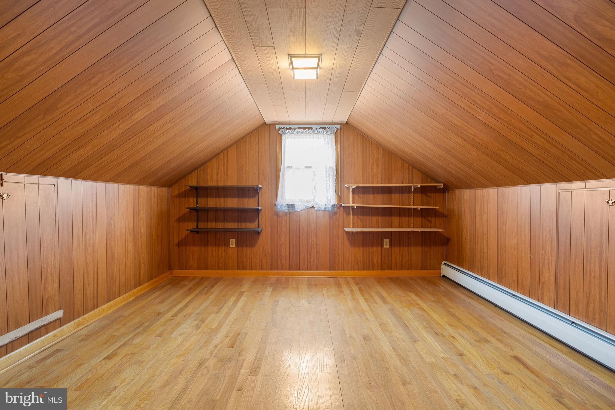 WALNUT STREET - Residential