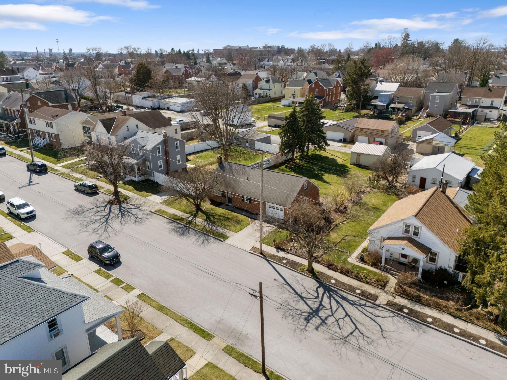 WALNUT STREET - Residential