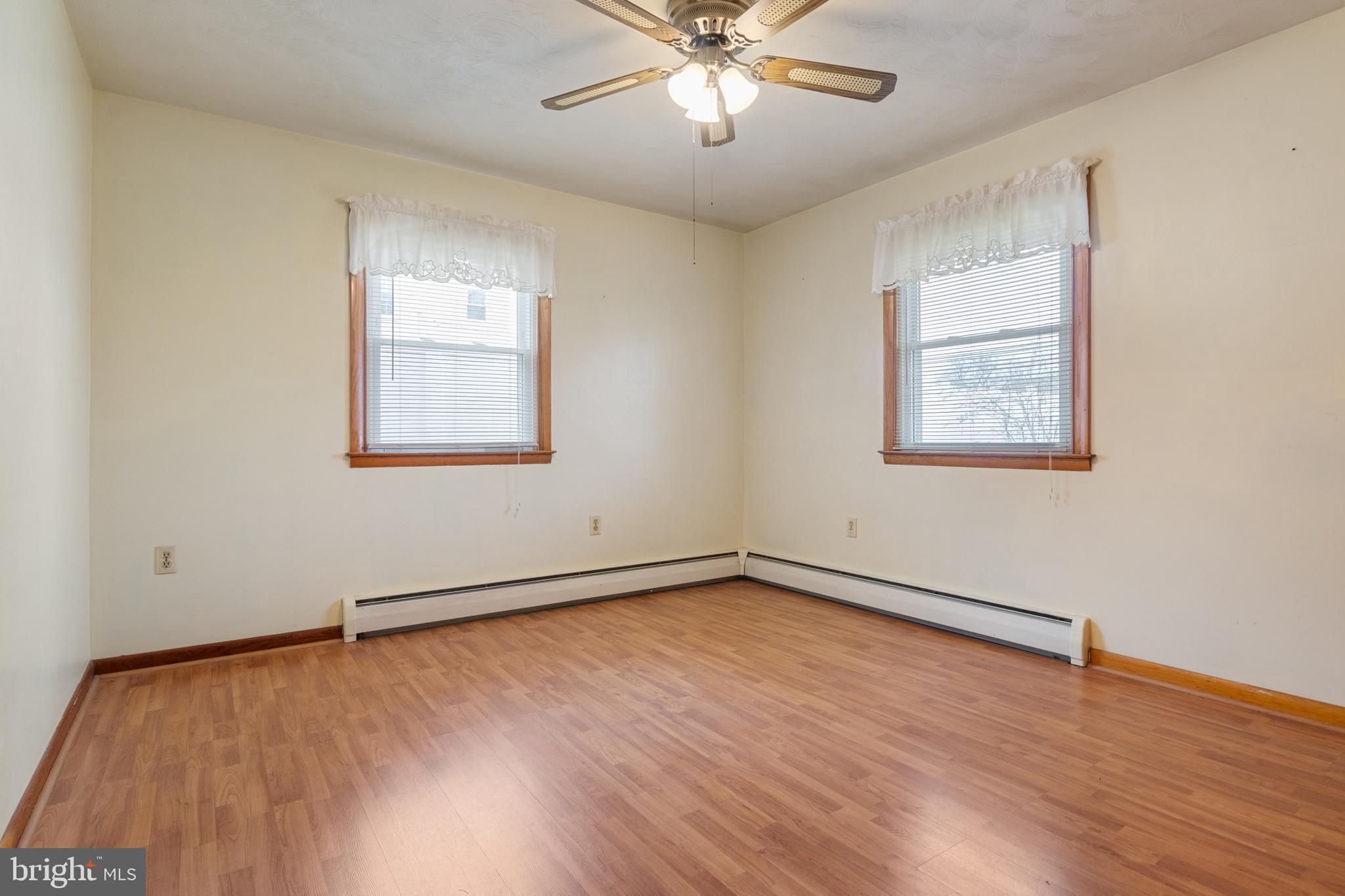 WALNUT STREET - Residential