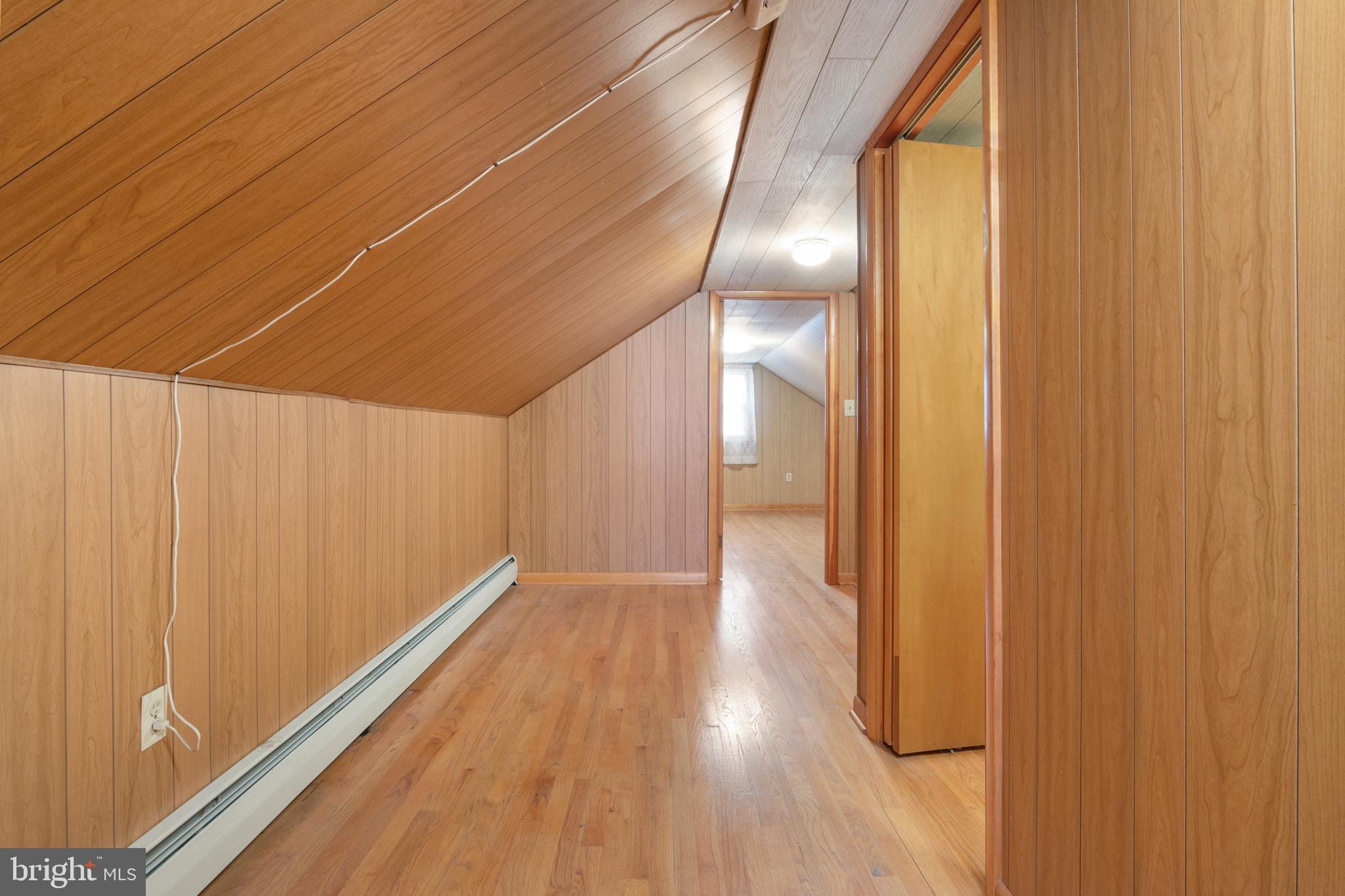 WALNUT STREET - Residential