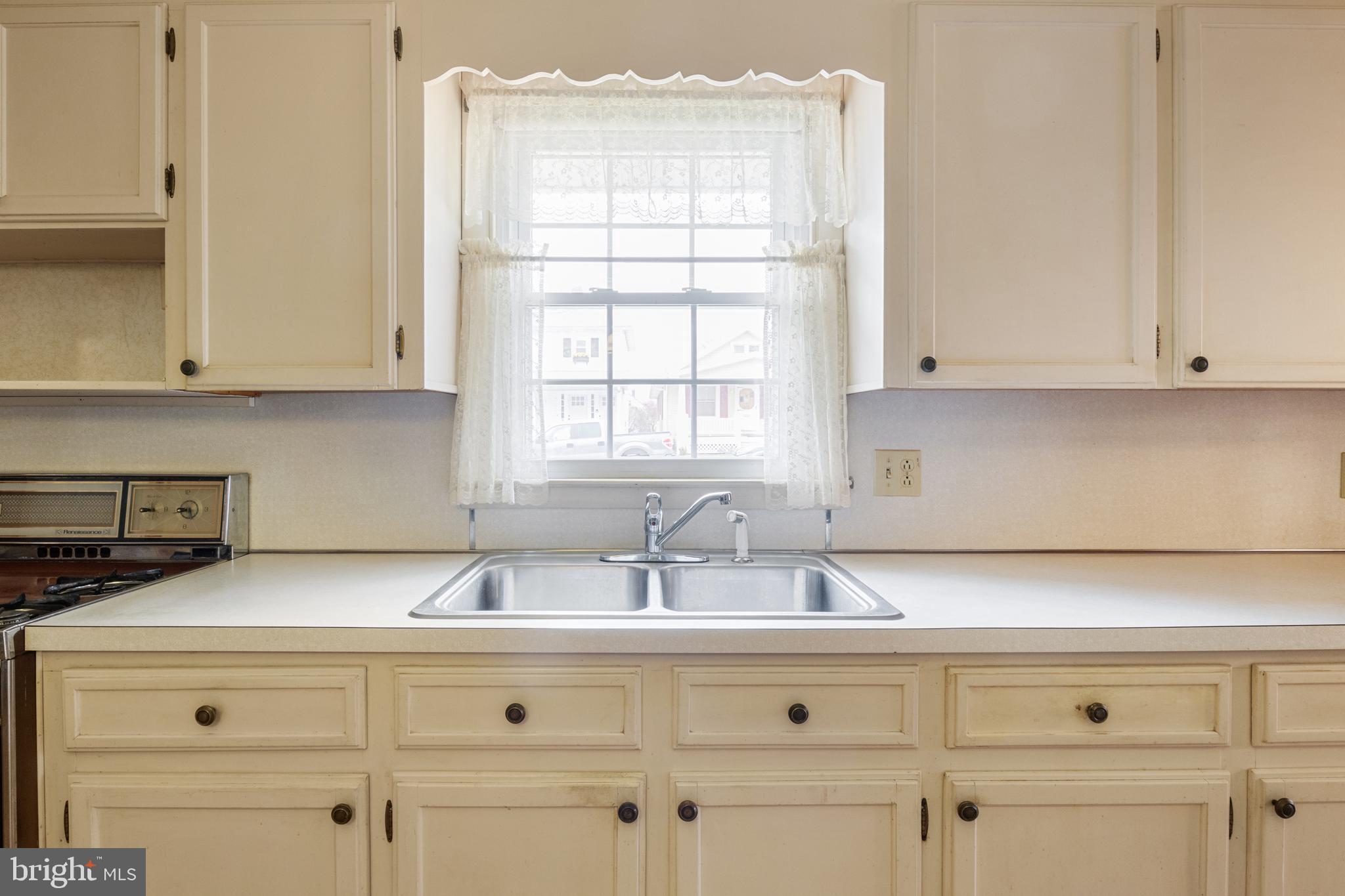 WALNUT STREET - Residential