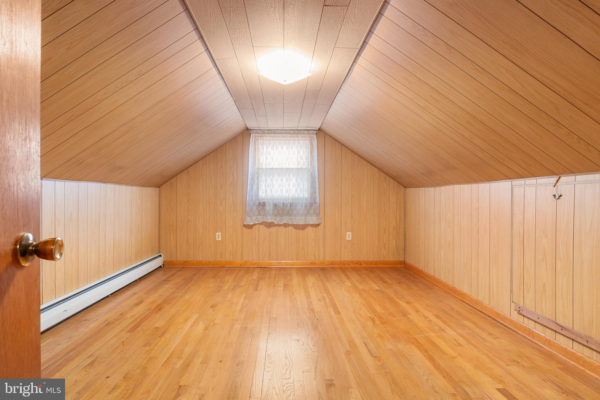 WALNUT STREET - Residential