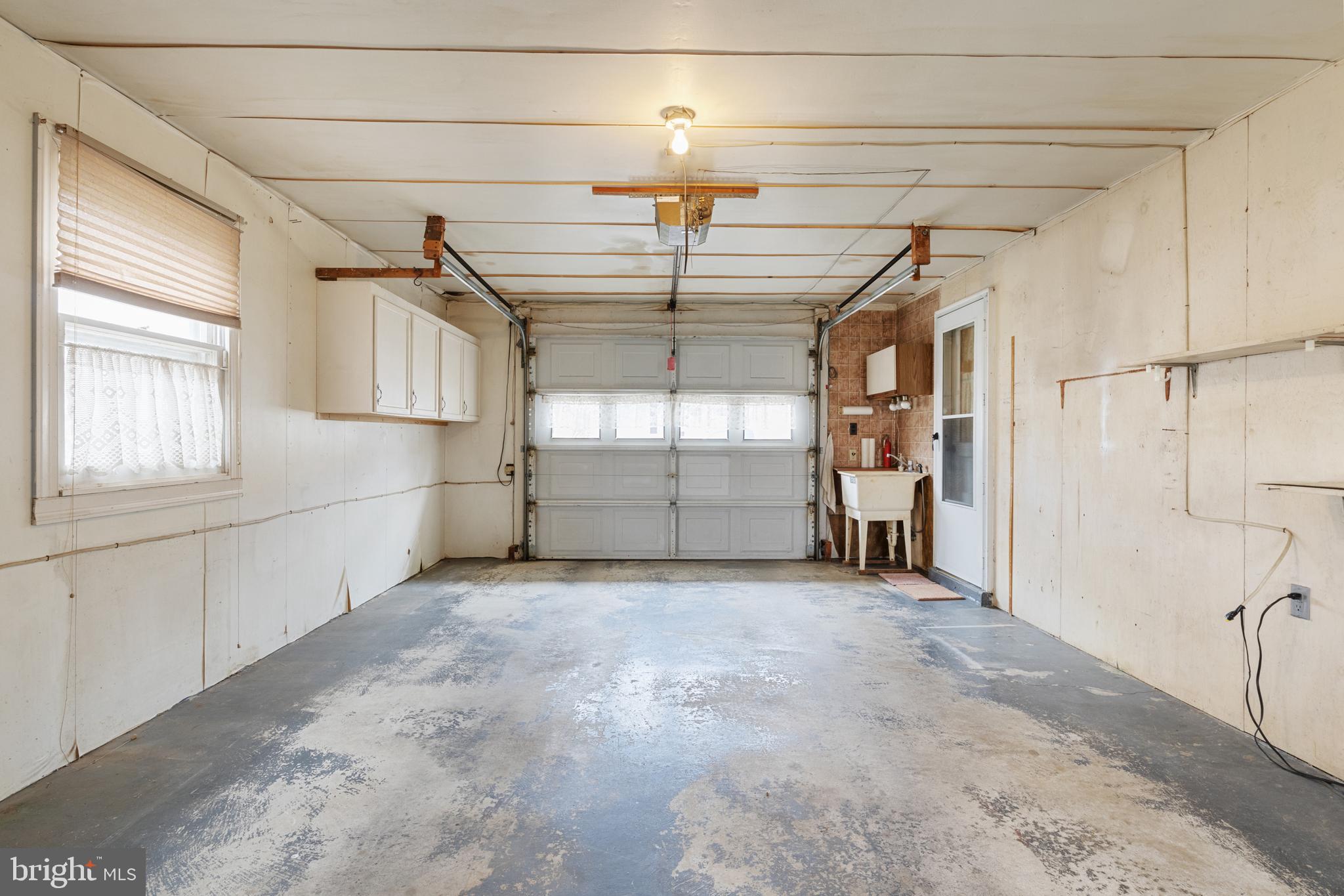 WALNUT STREET - Residential