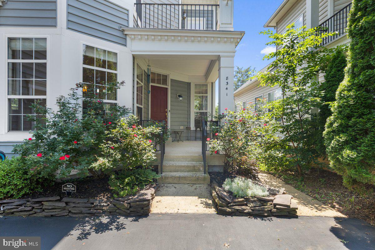8341 TILLETT LOOP