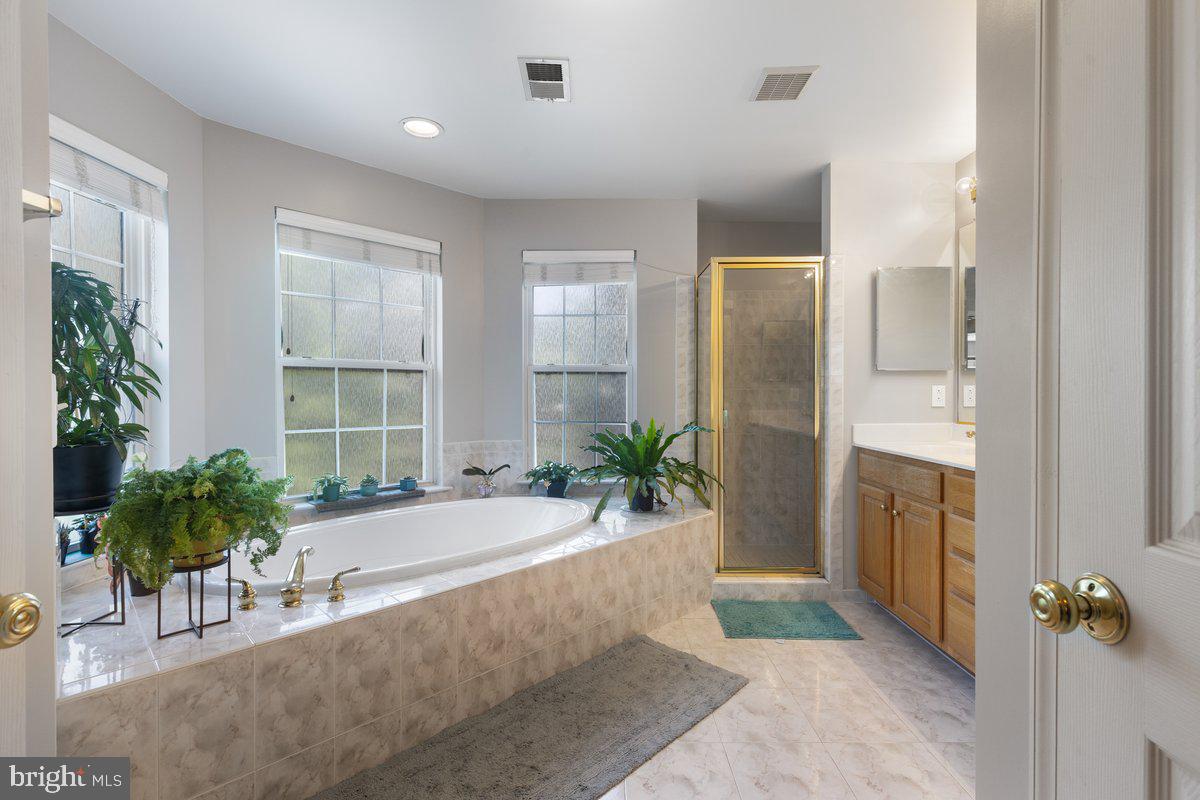 SUMNER LAKE - Residential