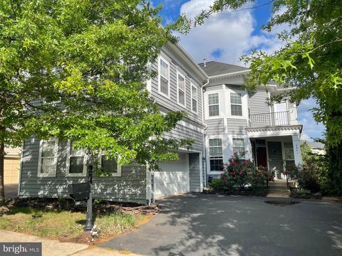 8341 TILLETT LOOP MANASSAS VA 20110