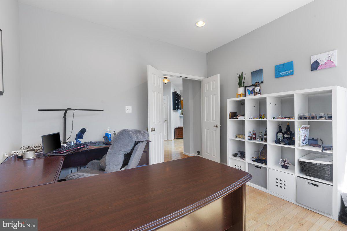 SUMNER LAKE - Residential