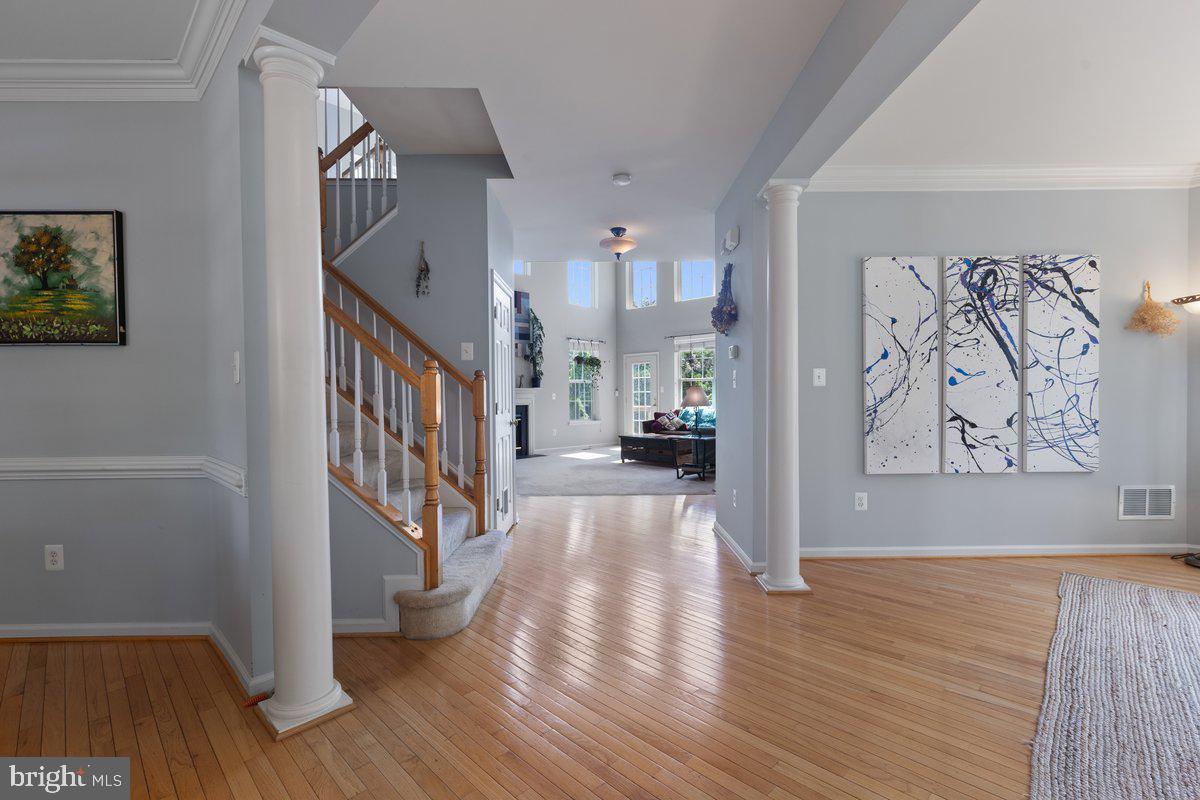 8341 TILLETT LOOP