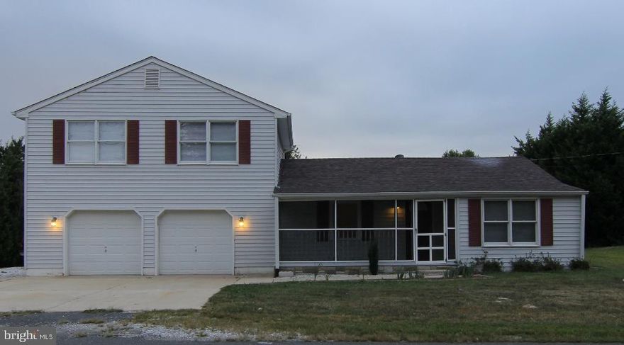 Conveniently located to shopping and restaurants, yet has a country feel with a private back yard. Ceiling fans in all bedrooms. Stainless steel appliances and beautiful custom built bar complete the kitchen. Bathrooms updated with brushed nickel fixtures. Large 12x24ft shed with electric makes a great workshop or an alternative to an expensive storage unit. Ample back deck overlooks the sheltered back yard. Two car garage is finished, plenty of room for storage and cars. Energy efficient LED lighting installed throughout the house. HOA free for flexibility in parking boats or RVs.