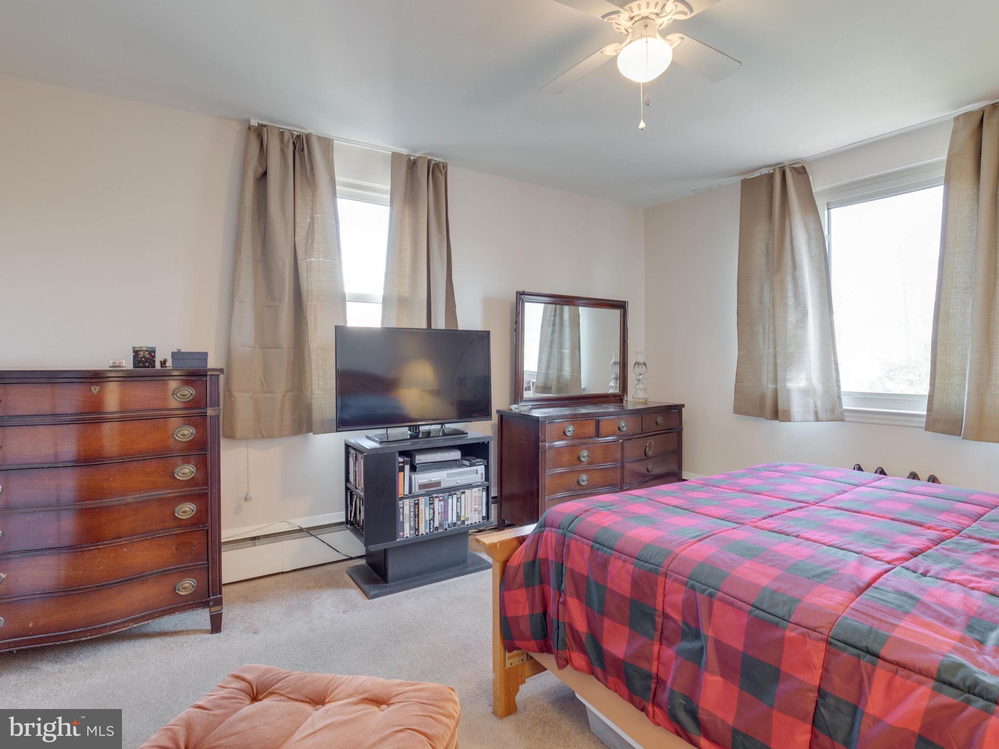 HOWARD PARK - Residential