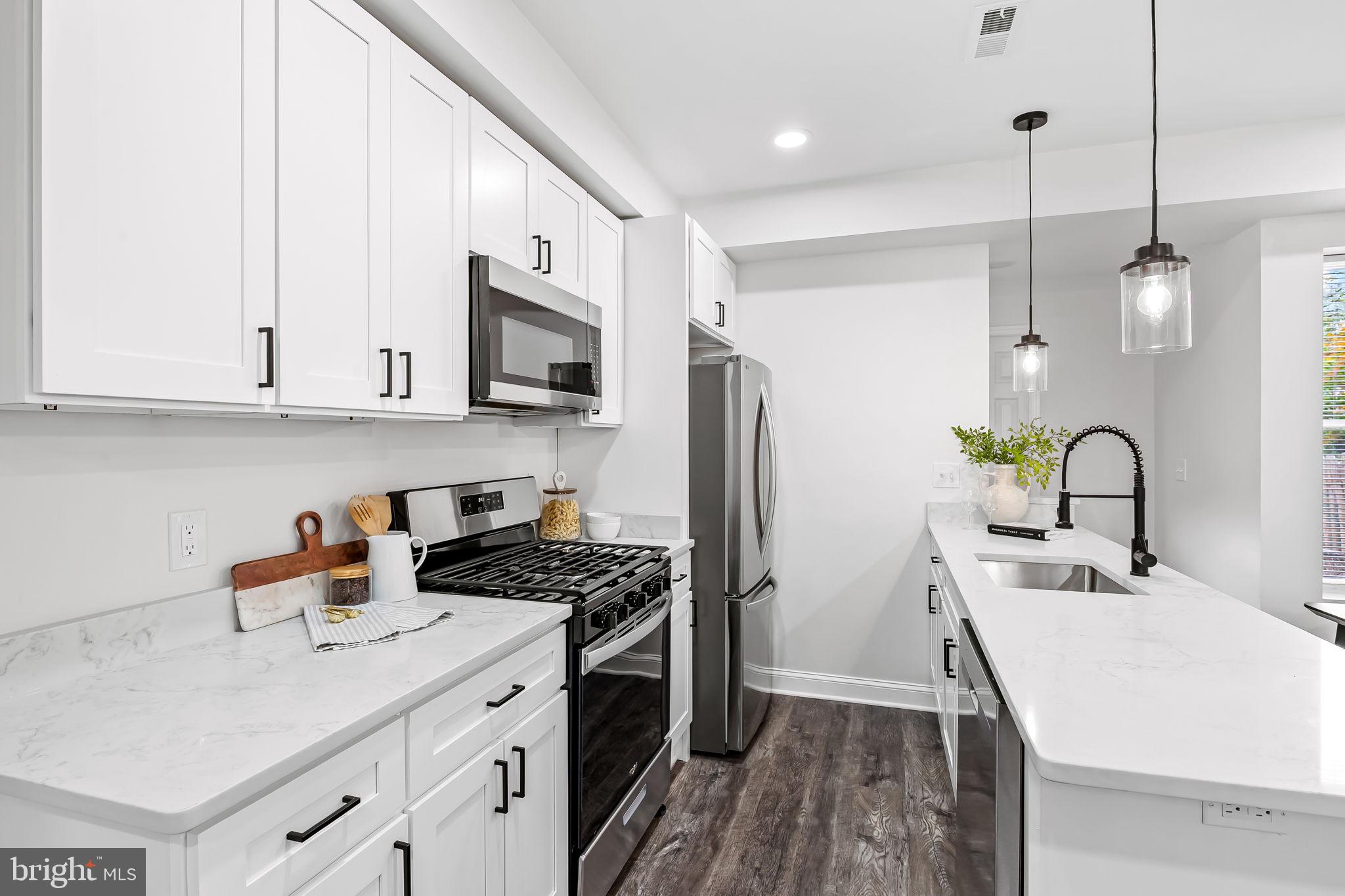 EAST BALTIMORE MIDWAY - Residential