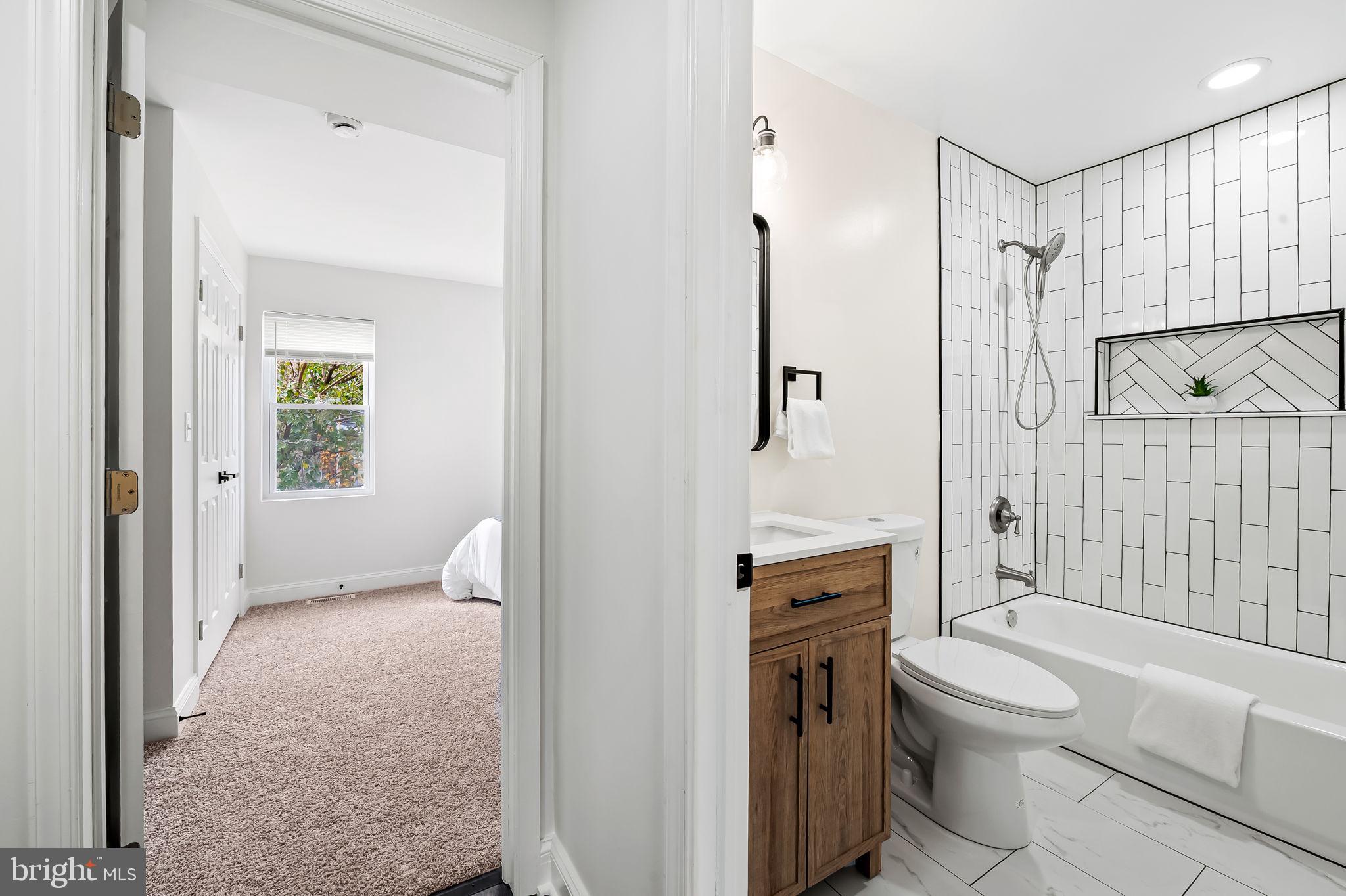 EAST BALTIMORE MIDWAY - Residential