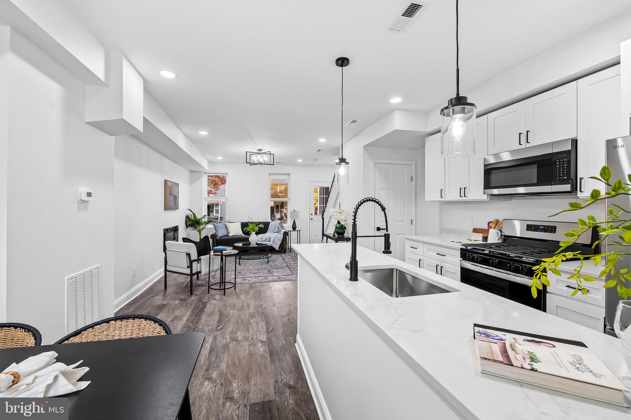 EAST BALTIMORE MIDWAY - Residential