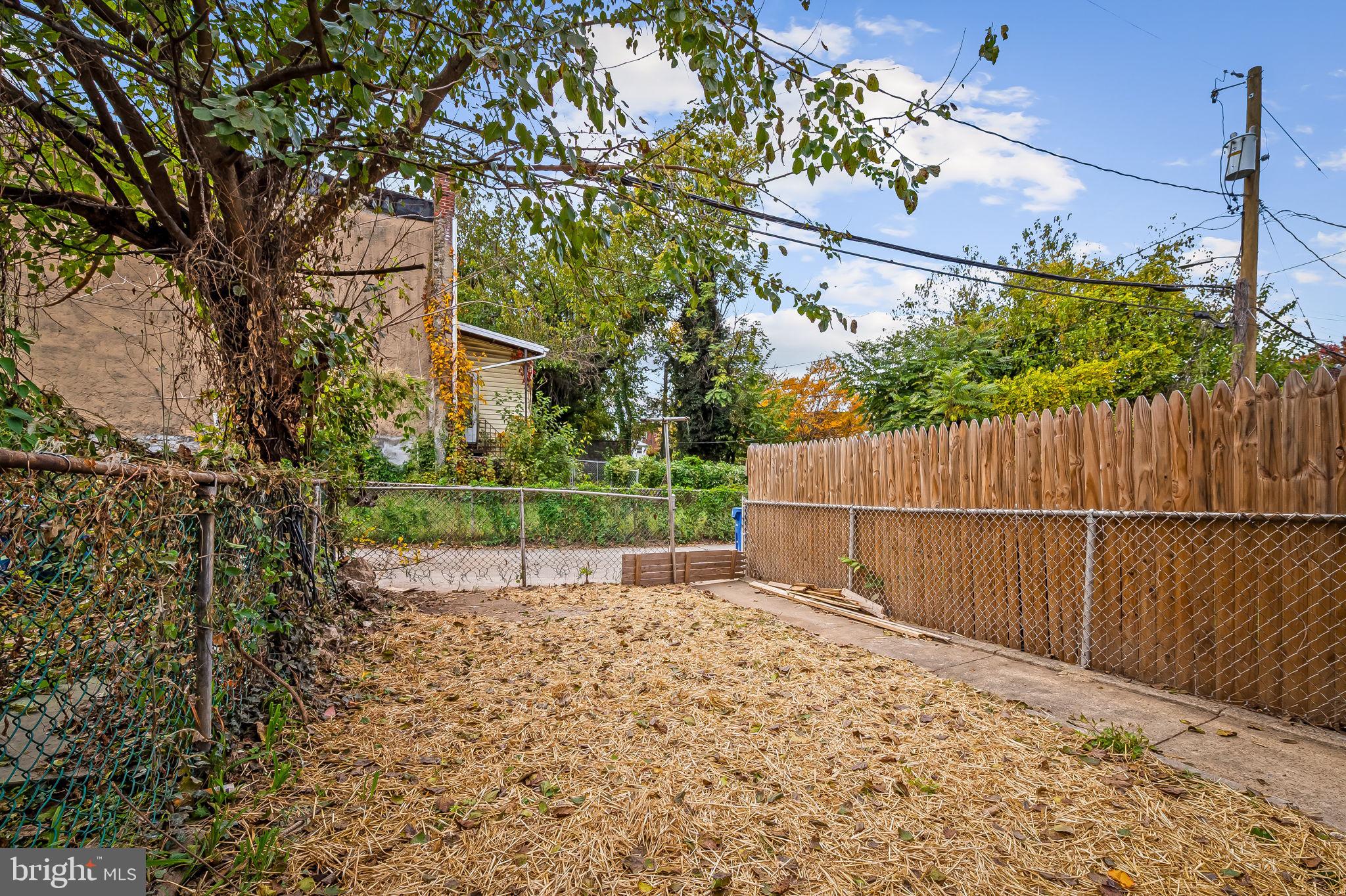 EAST BALTIMORE MIDWAY - Residential