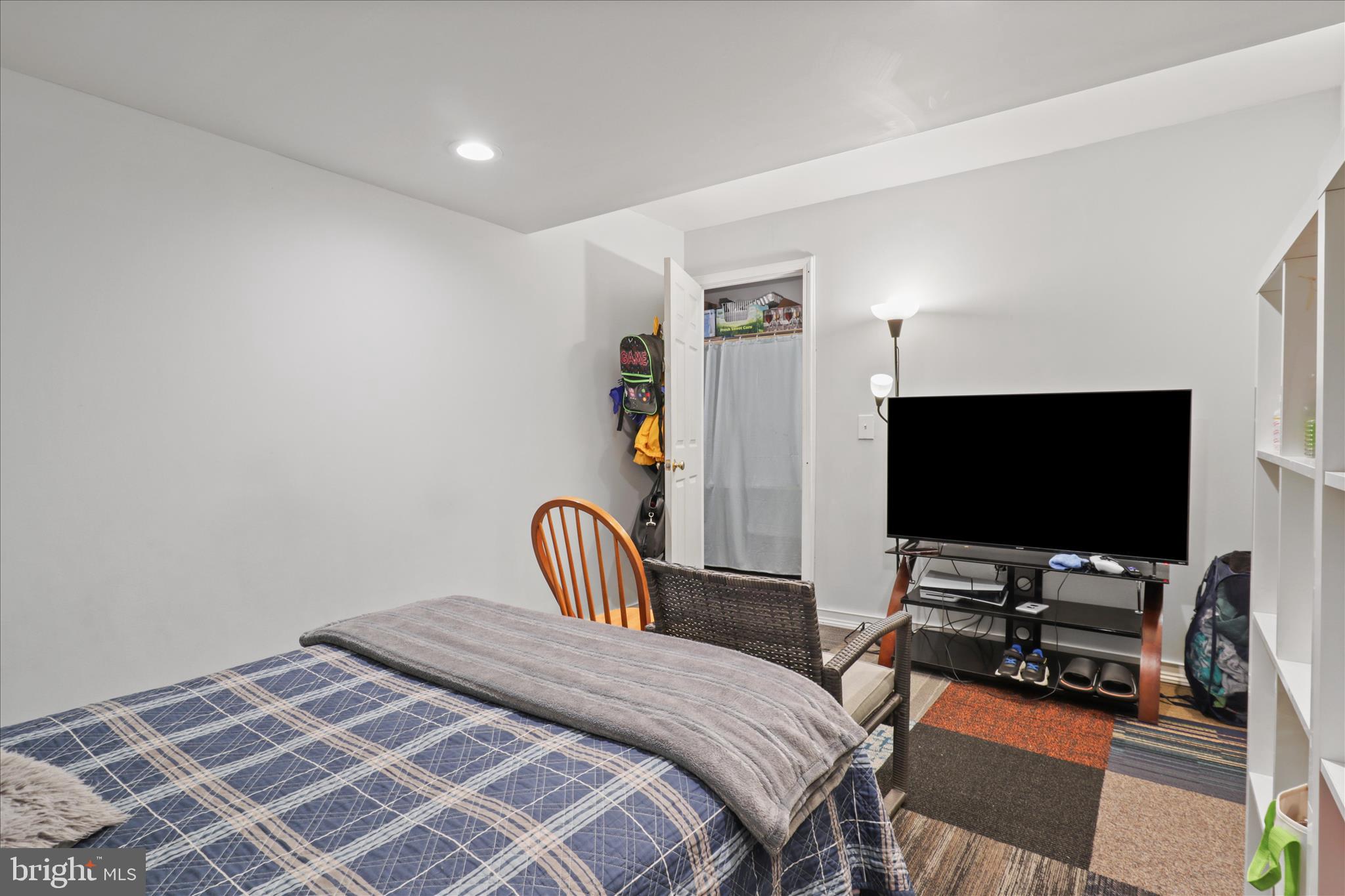 SPRING GROVE FARM - Residential