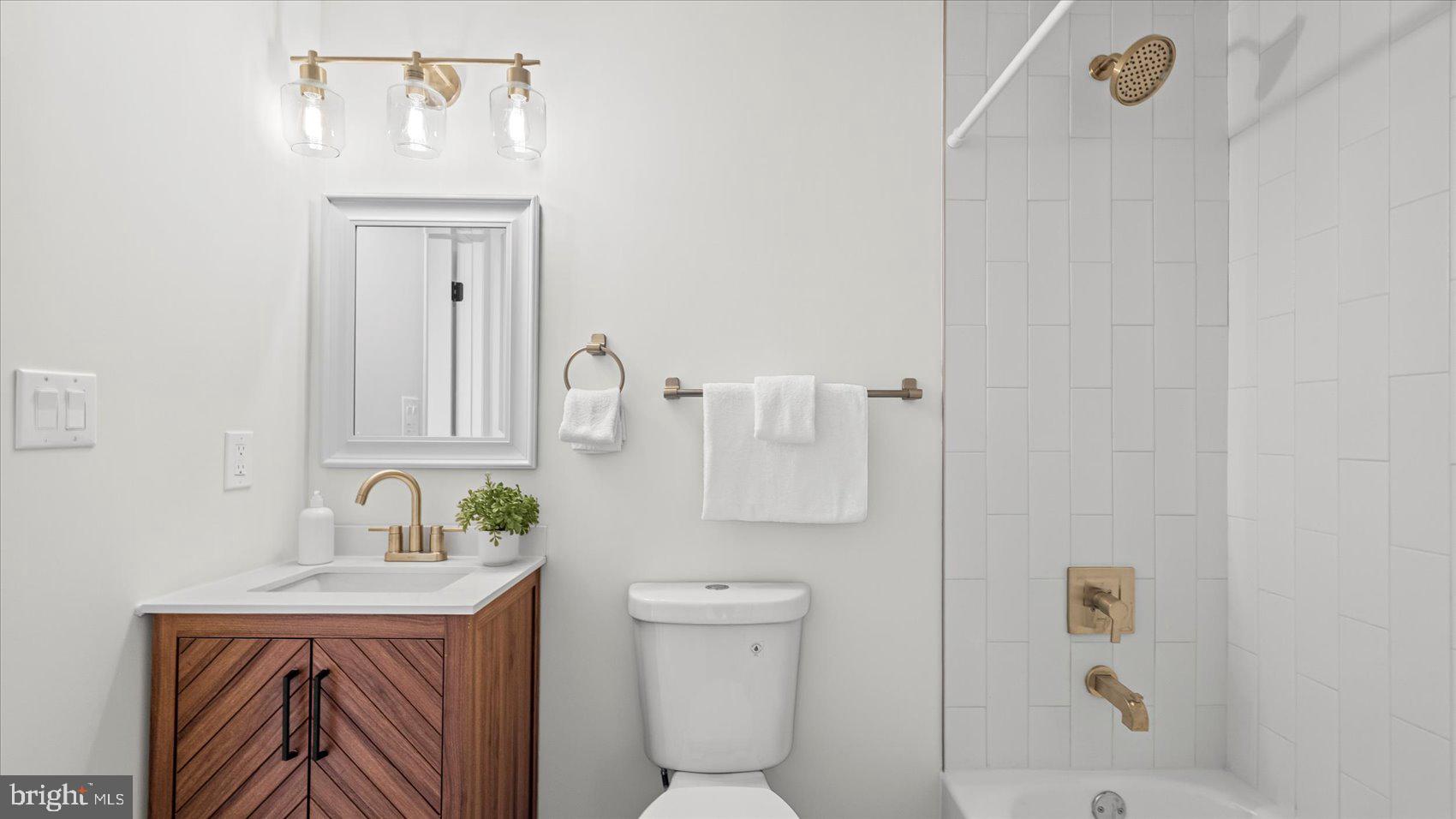 VALLEY FORGE - Residential