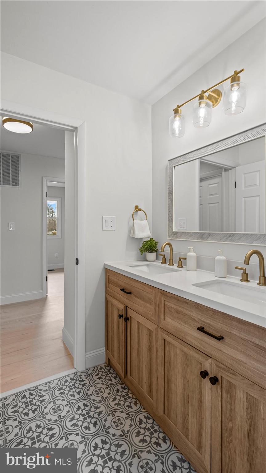 VALLEY FORGE - Residential