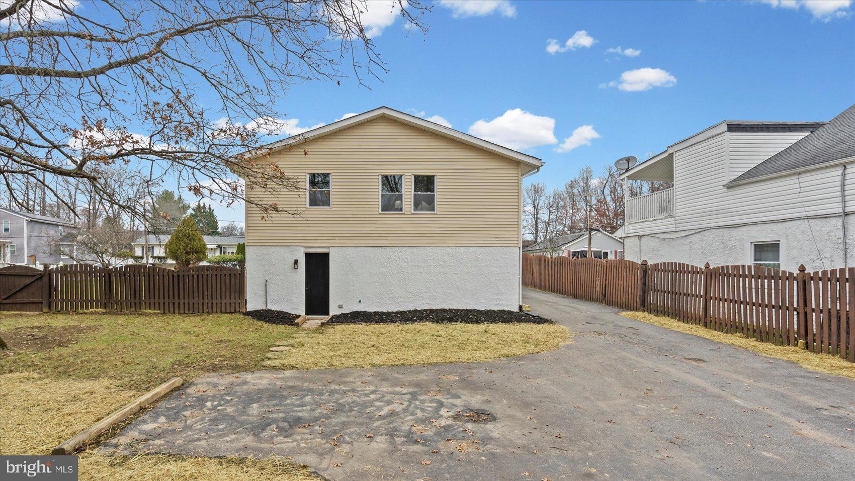 VALLEY FORGE - Residential