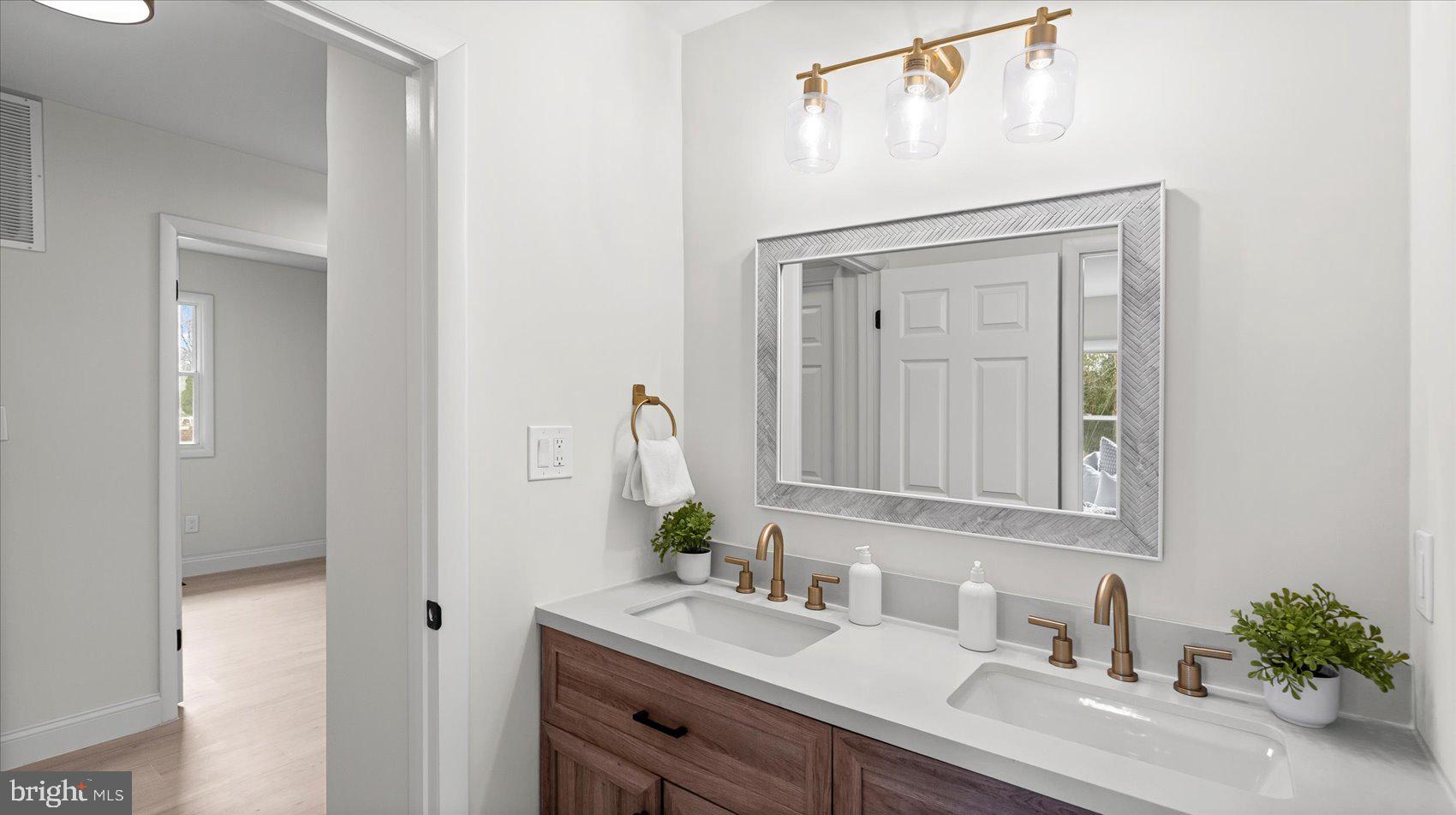 VALLEY FORGE - Residential