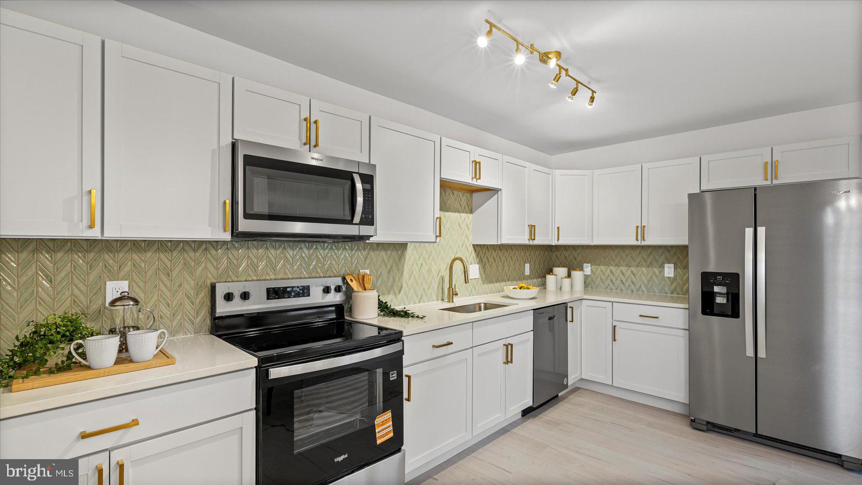 VALLEY FORGE - Residential