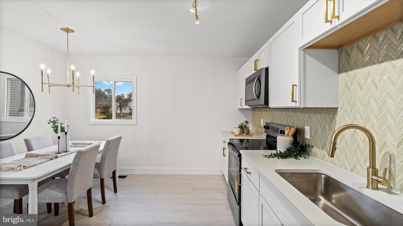 VALLEY FORGE - Residential