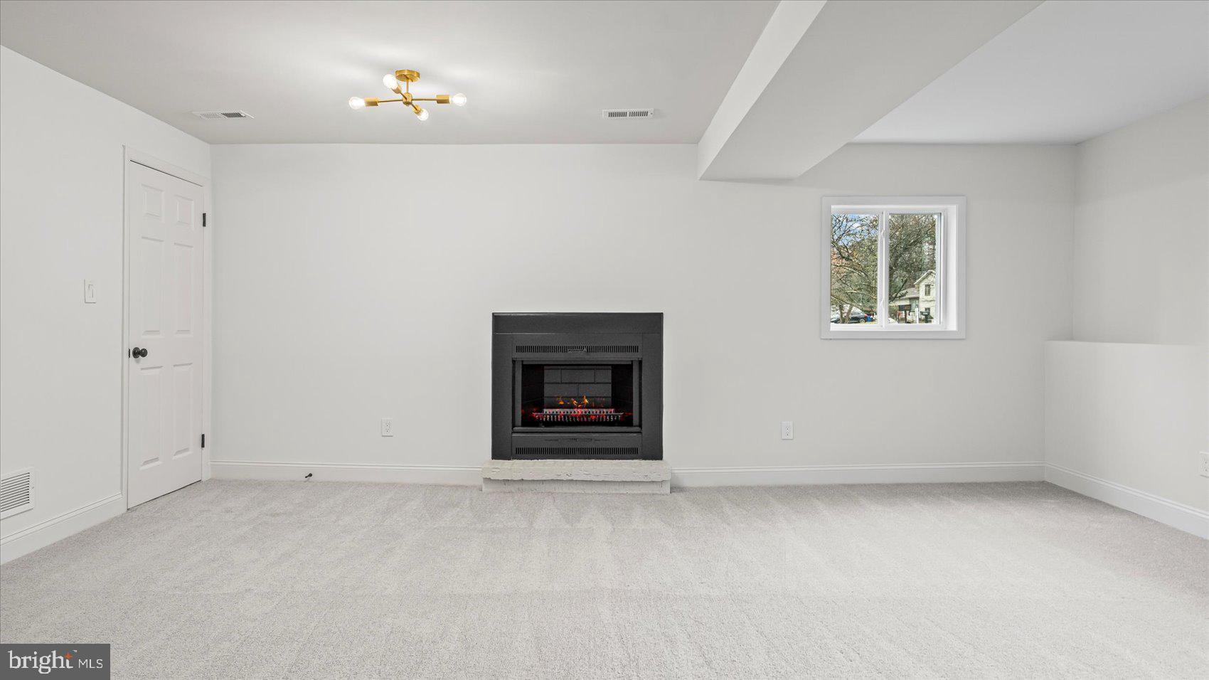 VALLEY FORGE - Residential