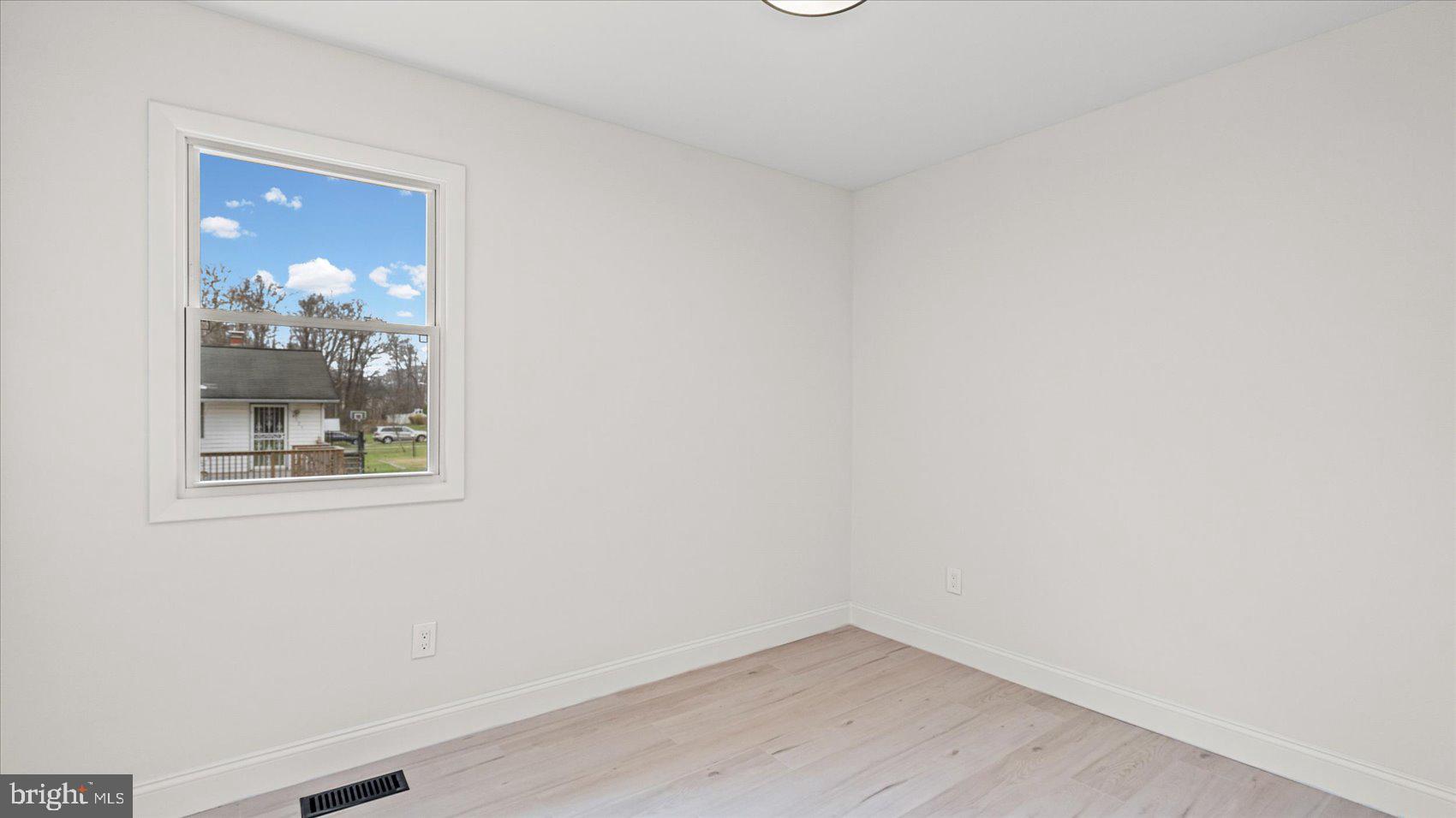 VALLEY FORGE - Residential