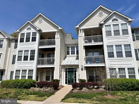 7528 Coxton Court Unit 103, Alexandria, VA MLS: VAFX2302870