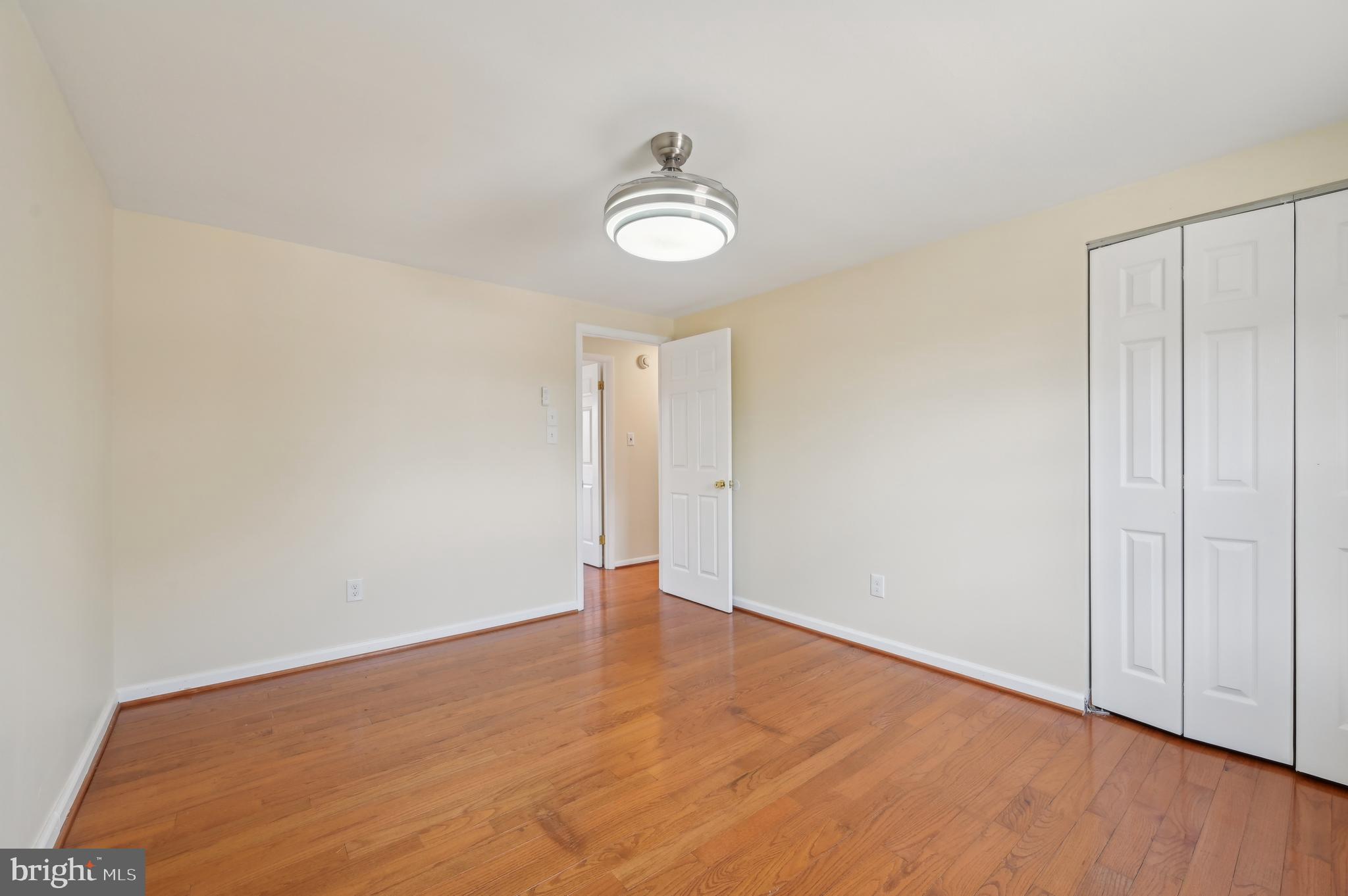 WOODBRIDGE VALLEY - Residential