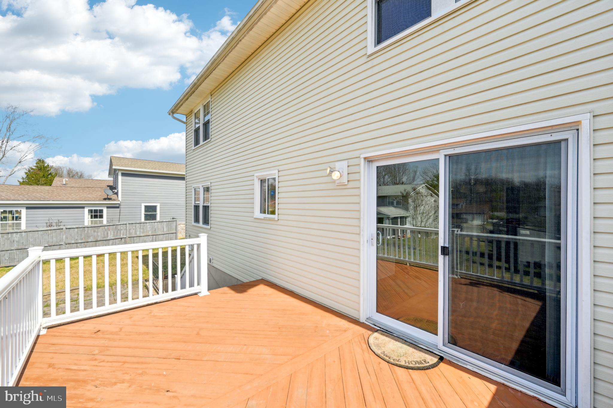 WOODBRIDGE VALLEY - Residential