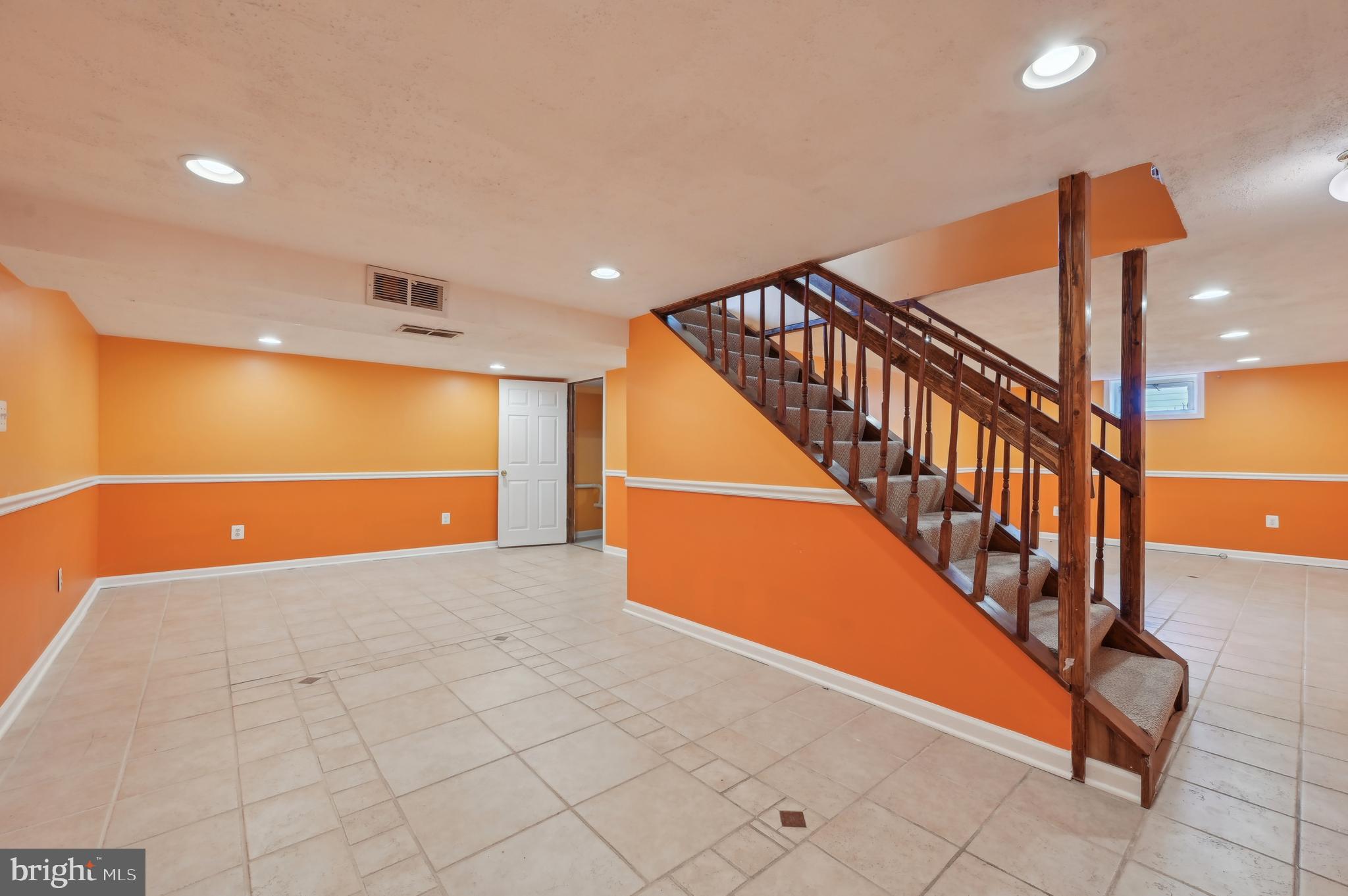 WOODBRIDGE VALLEY - Residential