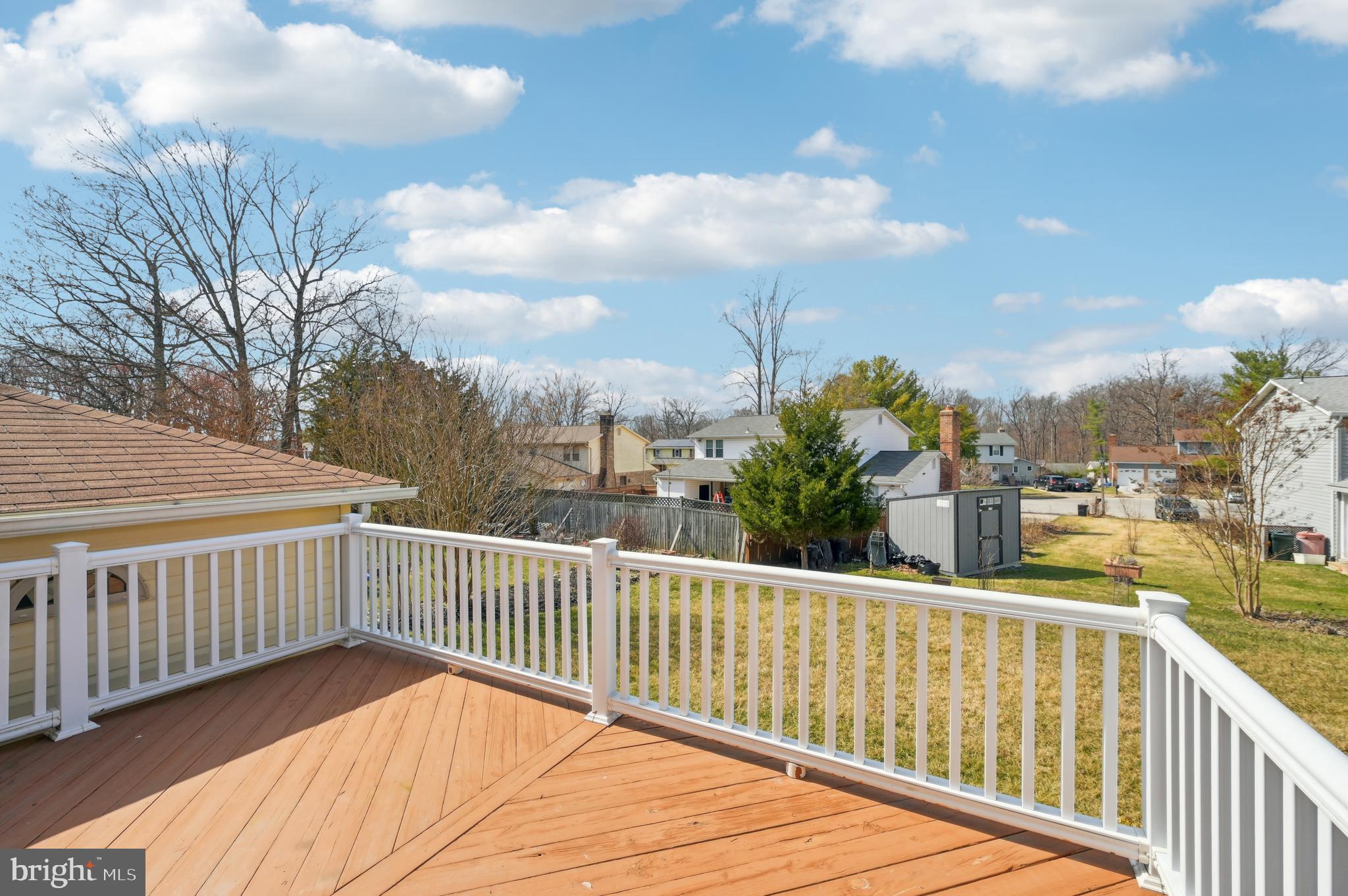 WOODBRIDGE VALLEY - Residential