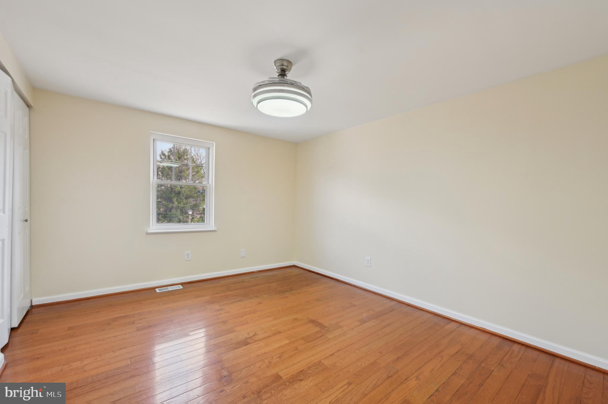 WOODBRIDGE VALLEY - Residential