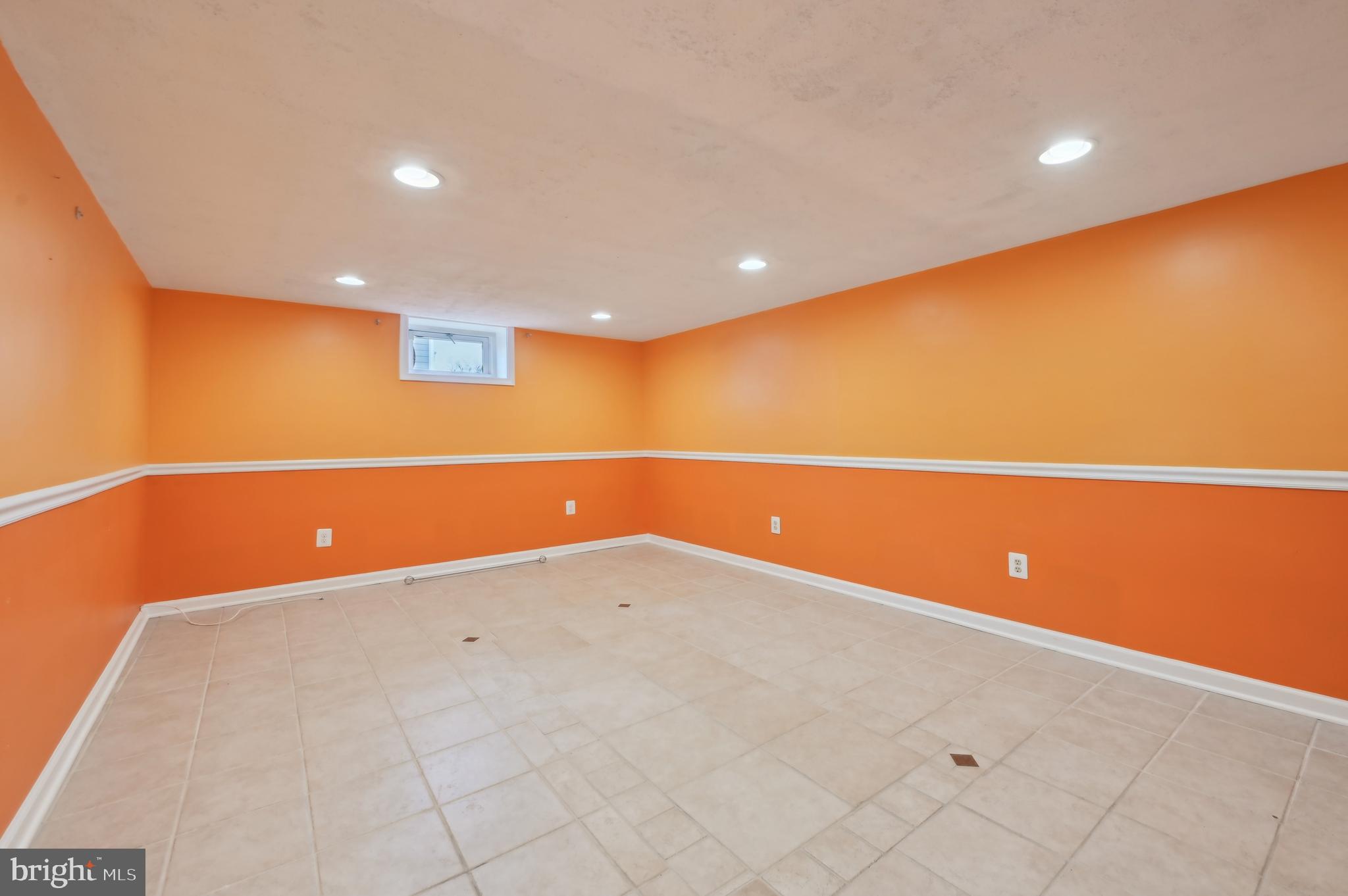 WOODBRIDGE VALLEY - Residential