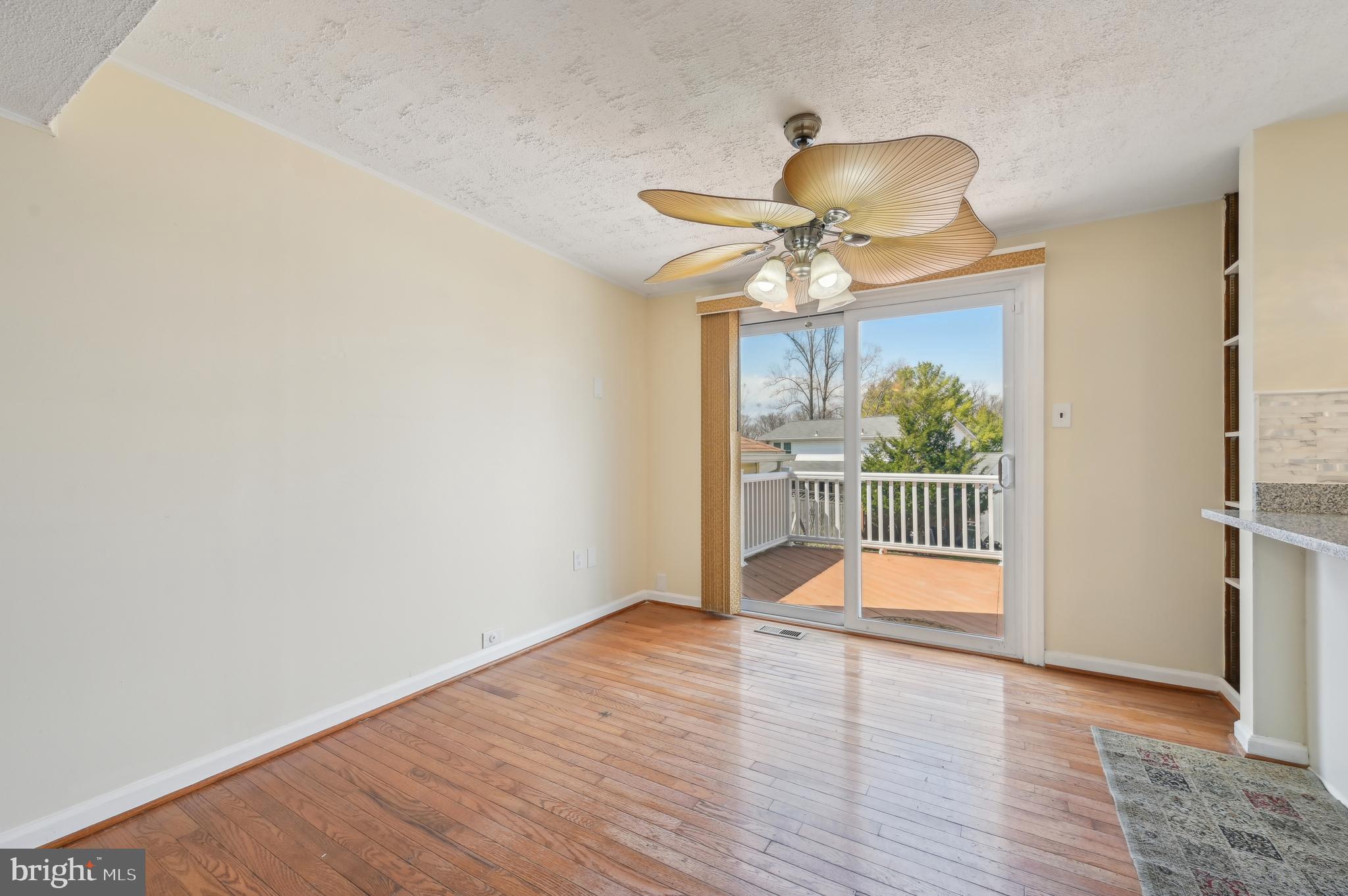 WOODBRIDGE VALLEY - Residential