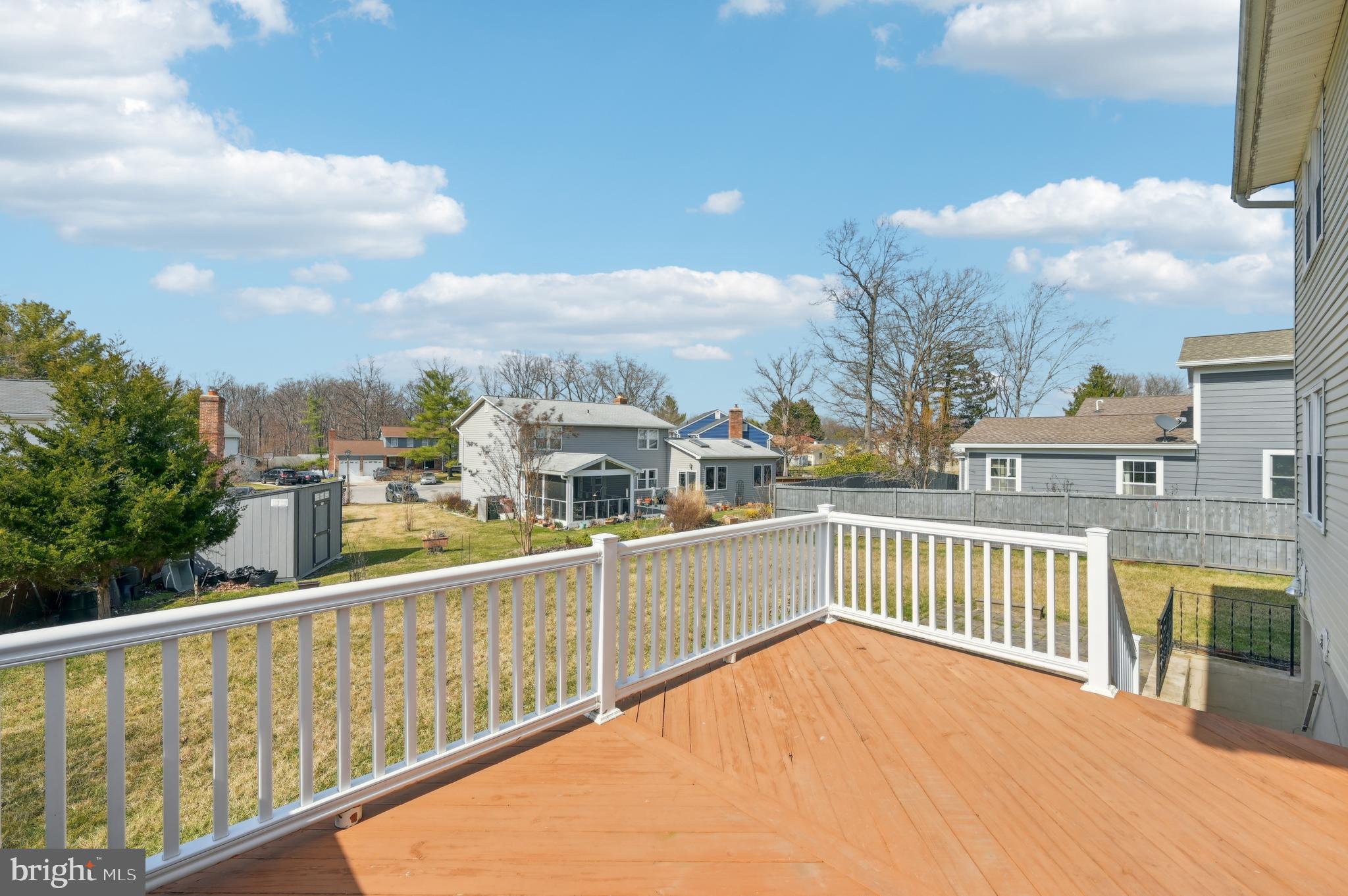 WOODBRIDGE VALLEY - Residential